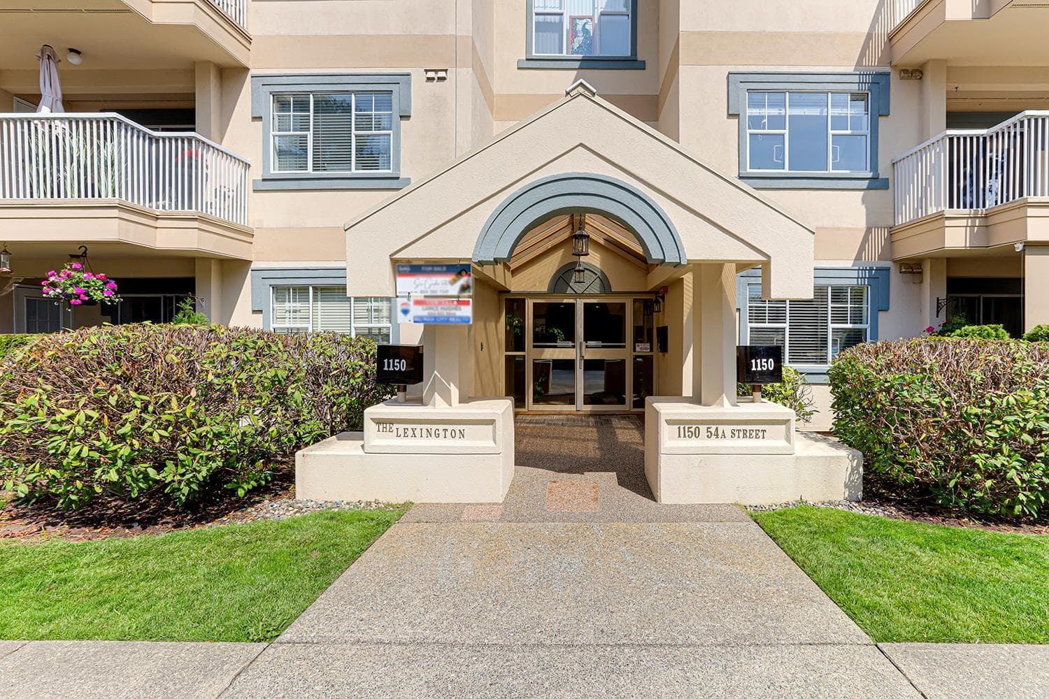 201 - 1150 54a Street, Delta