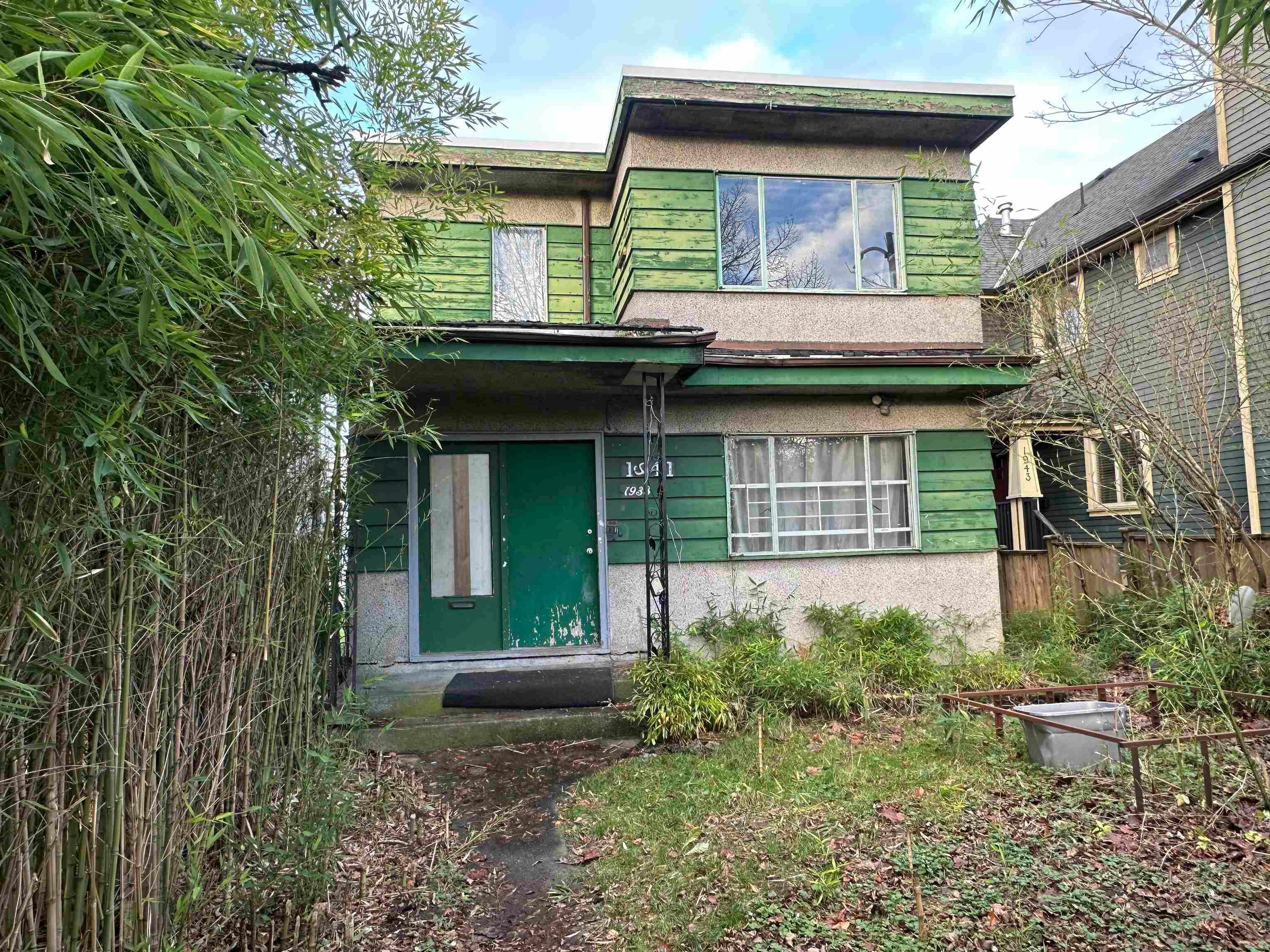 1933 E Broadway, Vancouver, V5N 1W4 — photo 2
