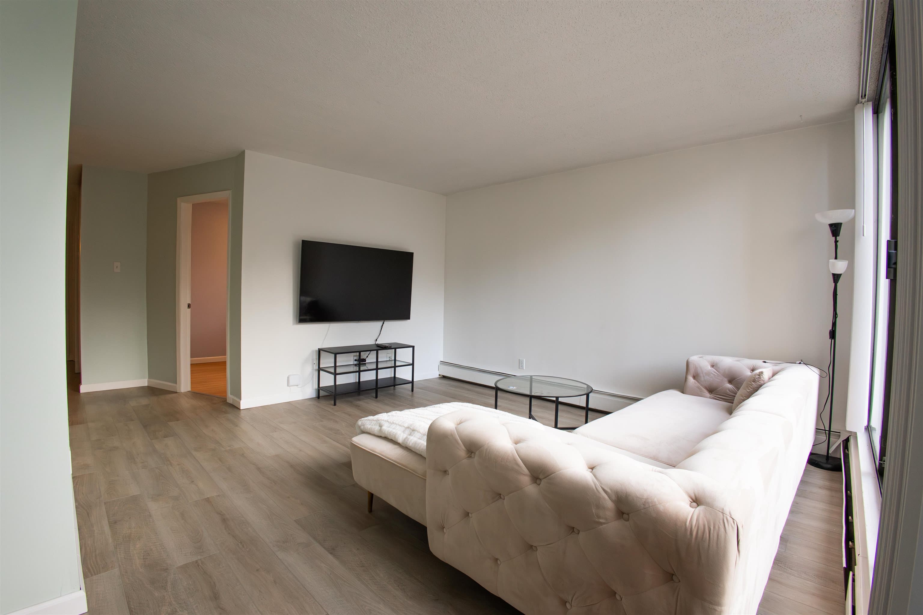 204 - 4200 Mayberry Street, Burnaby, V5H 4A7 — photo 2