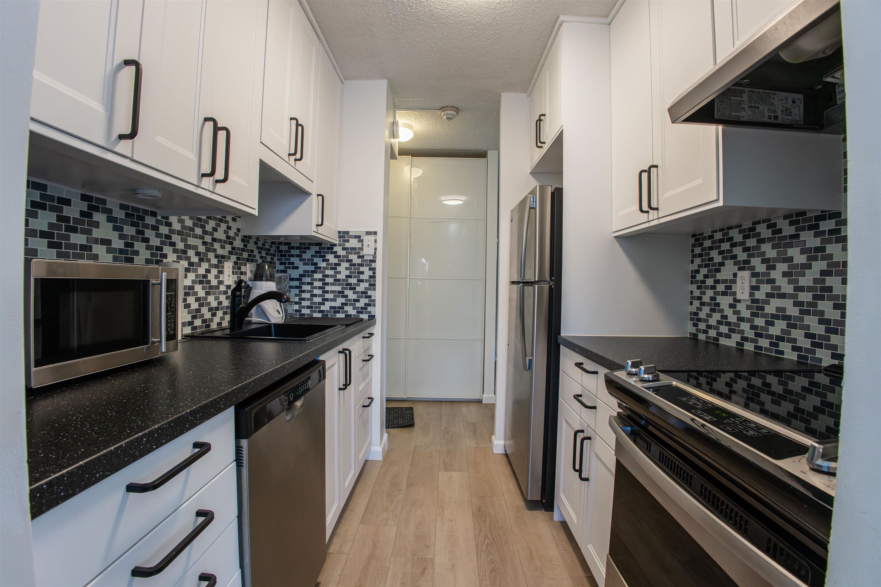 204 - 4200 Mayberry Street, Burnaby, V5H 4A7 — photo 4