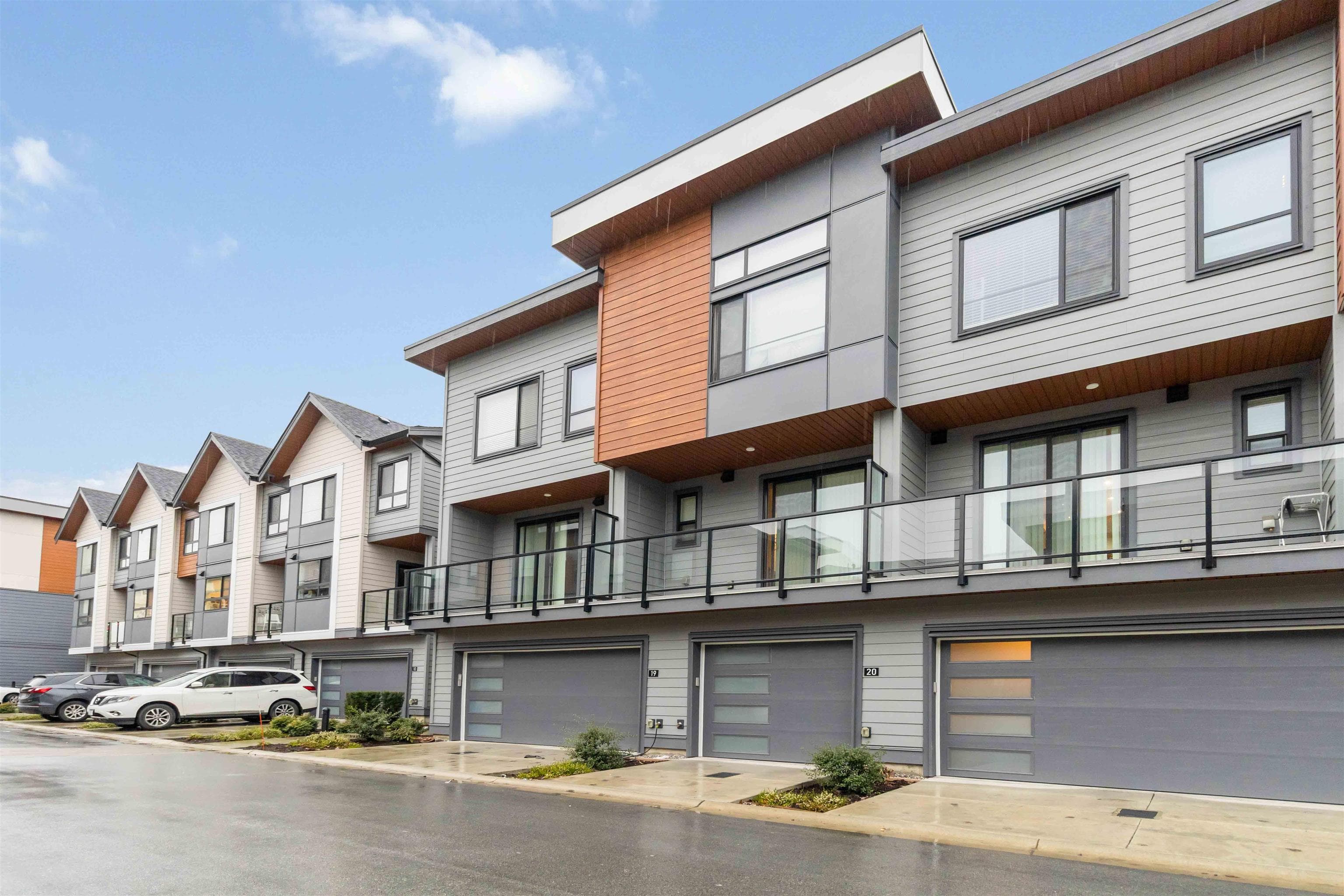 20 - 30530 Cardinal Avenue, Abbotsford, V2T 0L5 — photo 2
