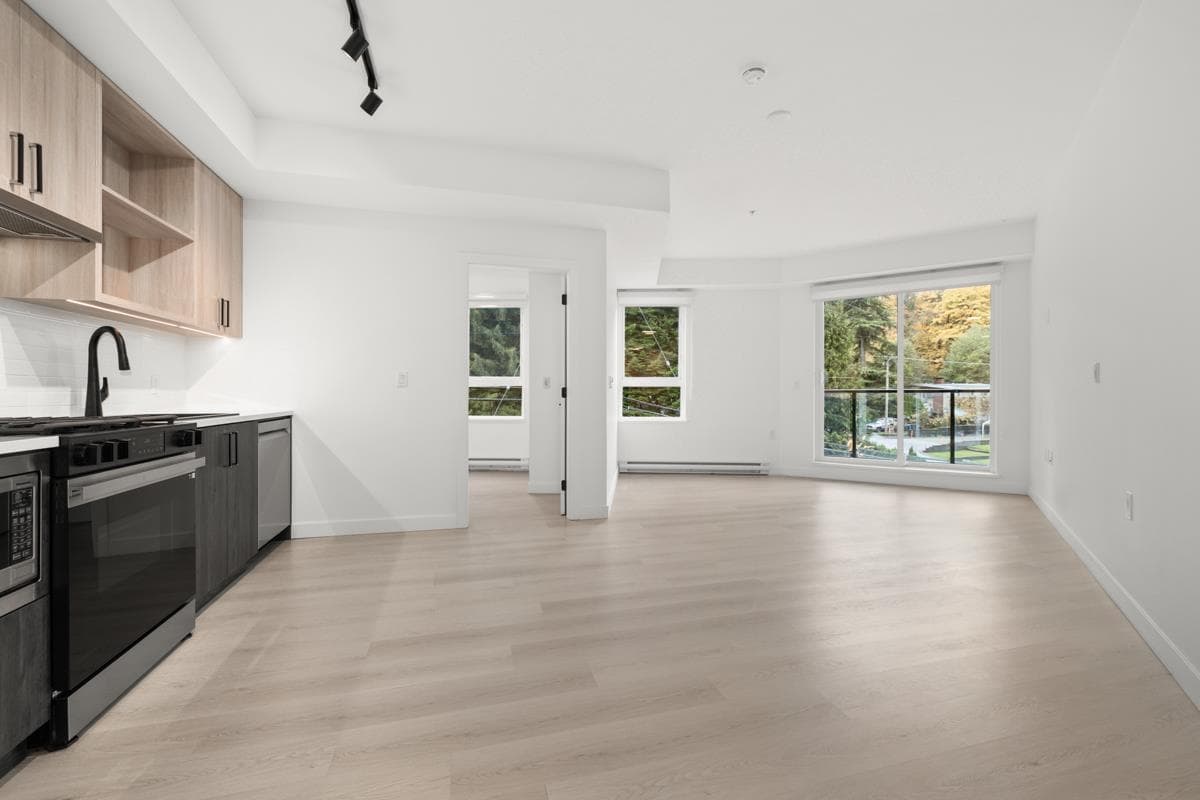 303 - 1100 Clarke Road, Port Moody, V3H 0N3 — photo 1