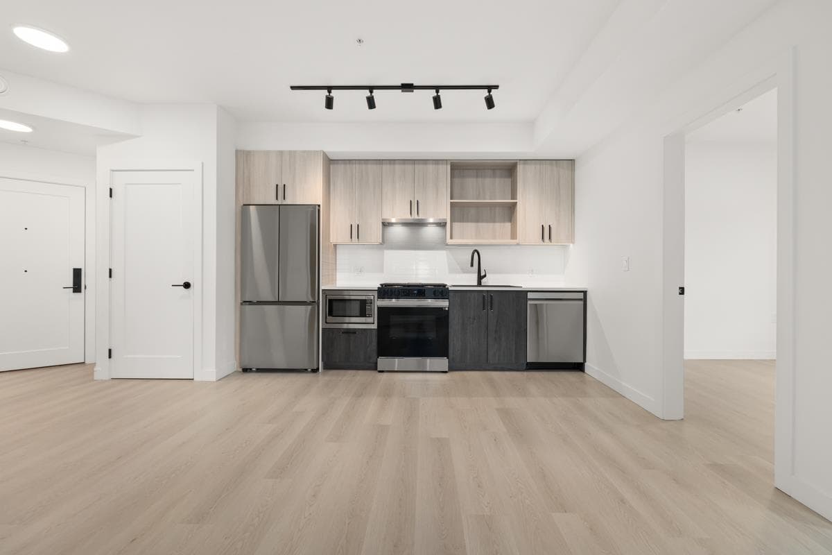 303 - 1100 Clarke Road, Port Moody, V3H 0N3 — photo 5