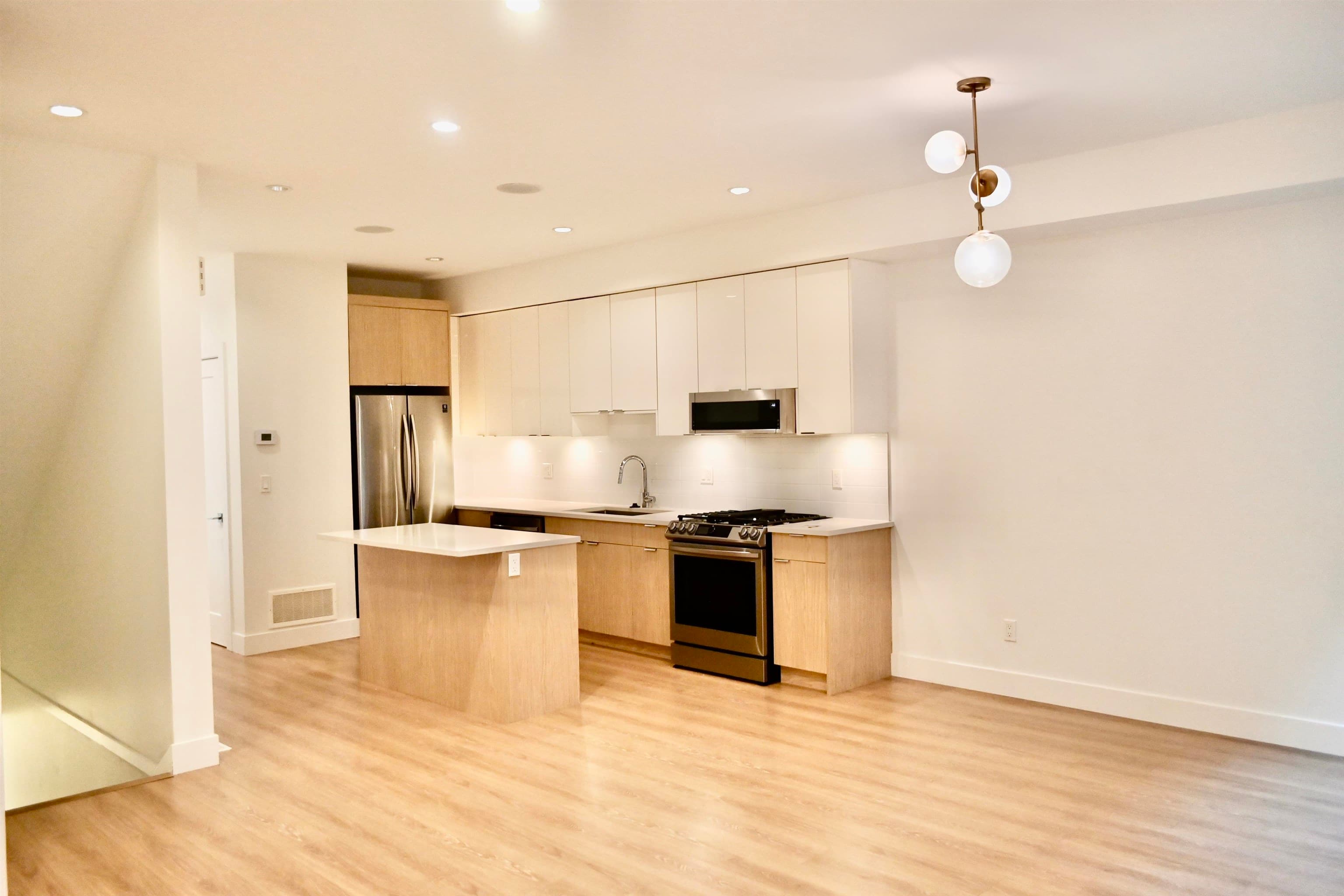 14 - 8140 166 Street, Surrey