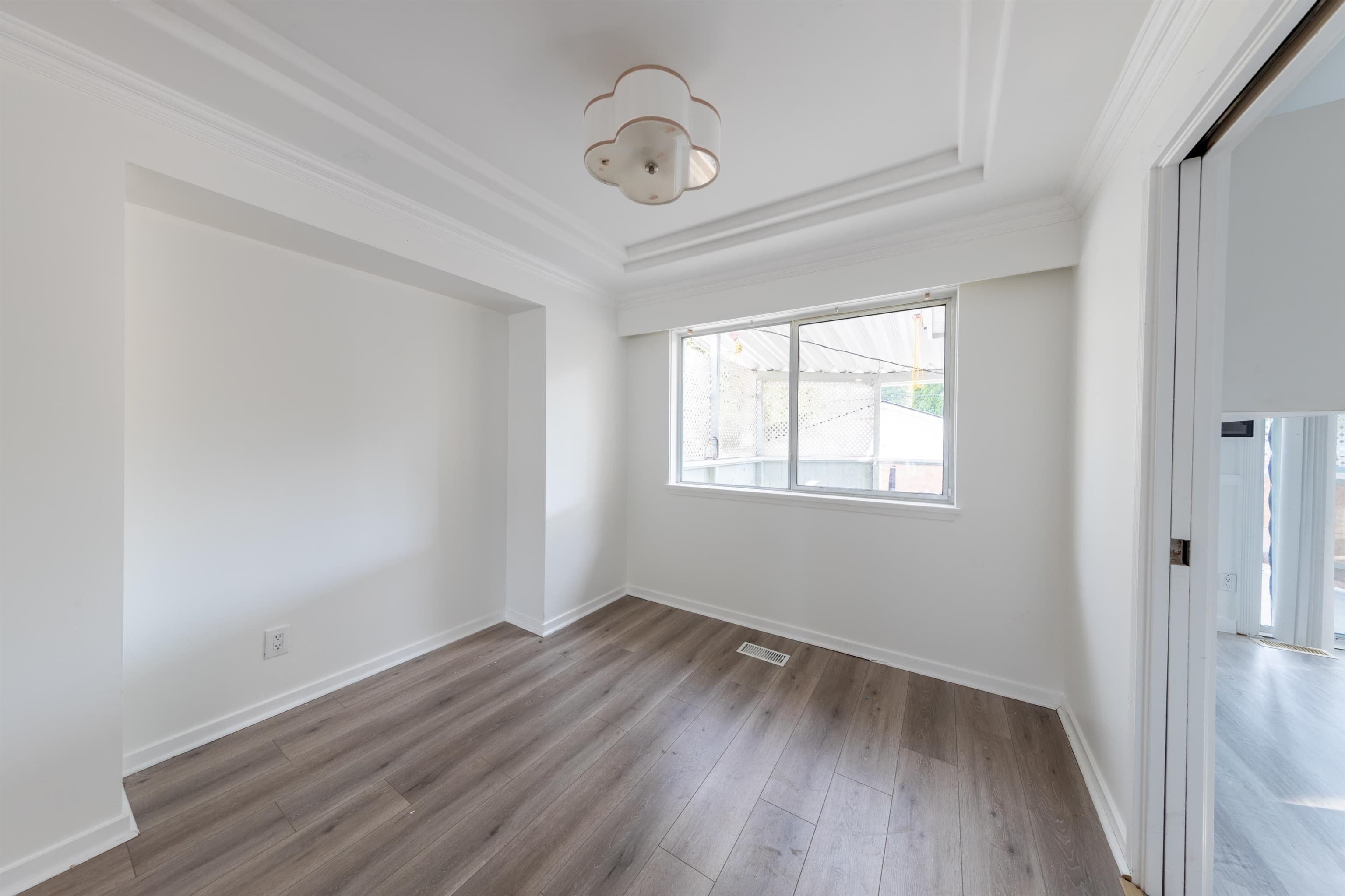 15032 Swallow Drive, Surrey, V3R 4X2 — photo 5