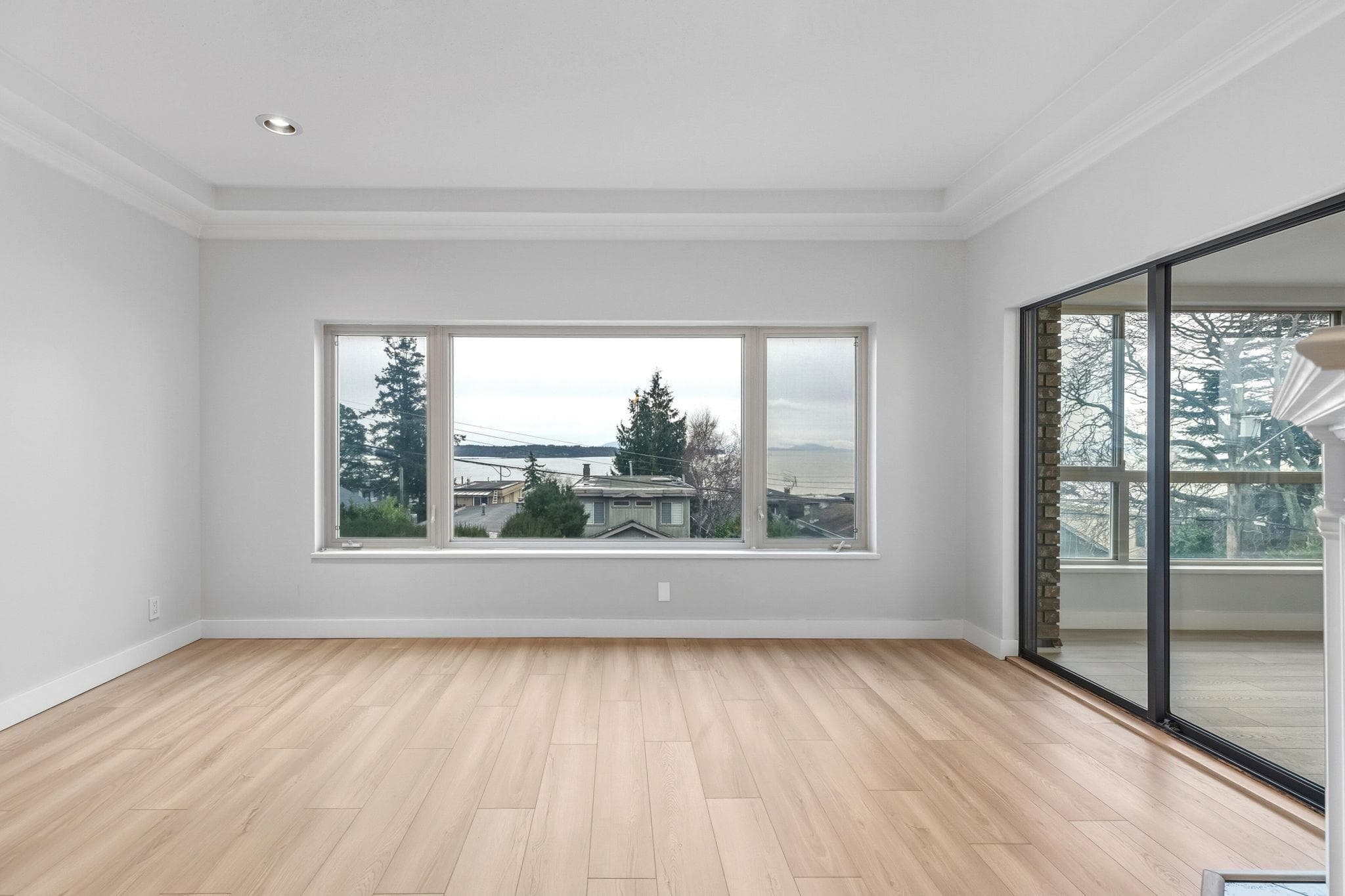 204 - 15176 Buena Vista Avenue, White Rock, V4B 1Y3 — photo 5