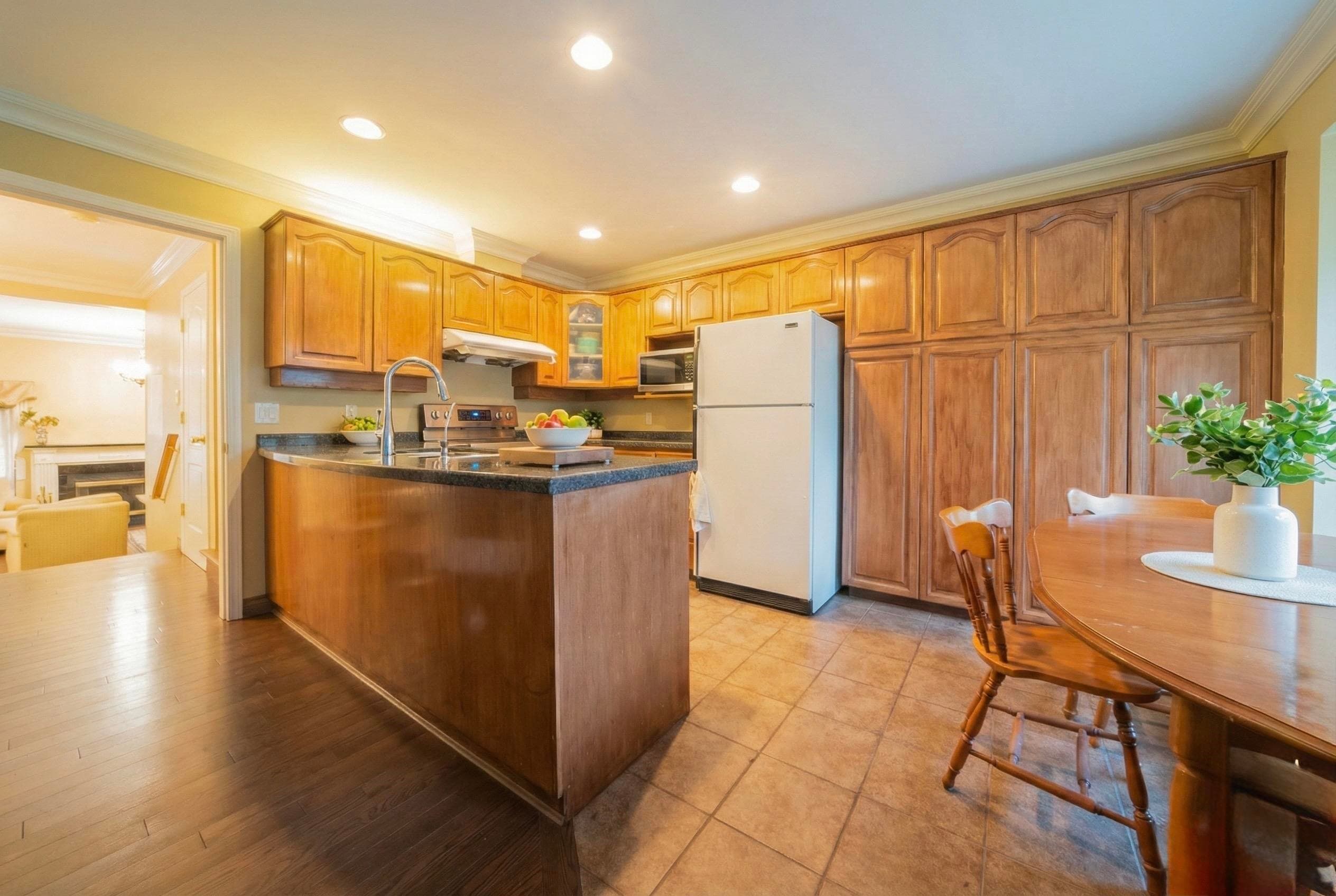 272 Waterleigh Drive, Vancouver, V5X 4T2 — photo 2