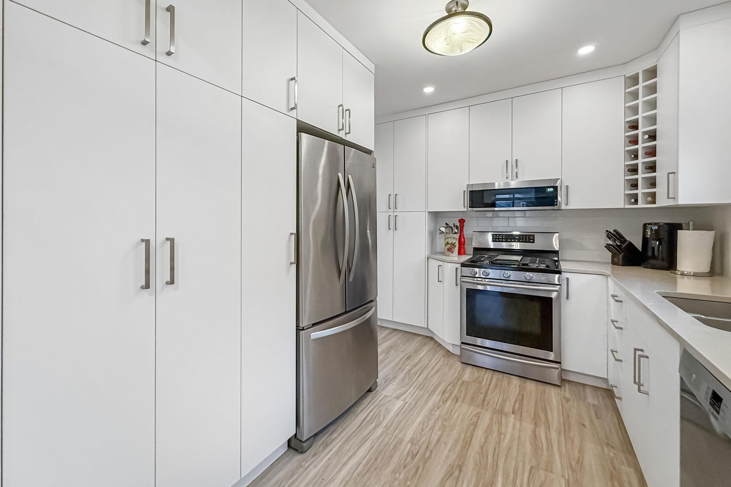 251 Pembina Street, New Westminster, V3M 5J3 — photo 2