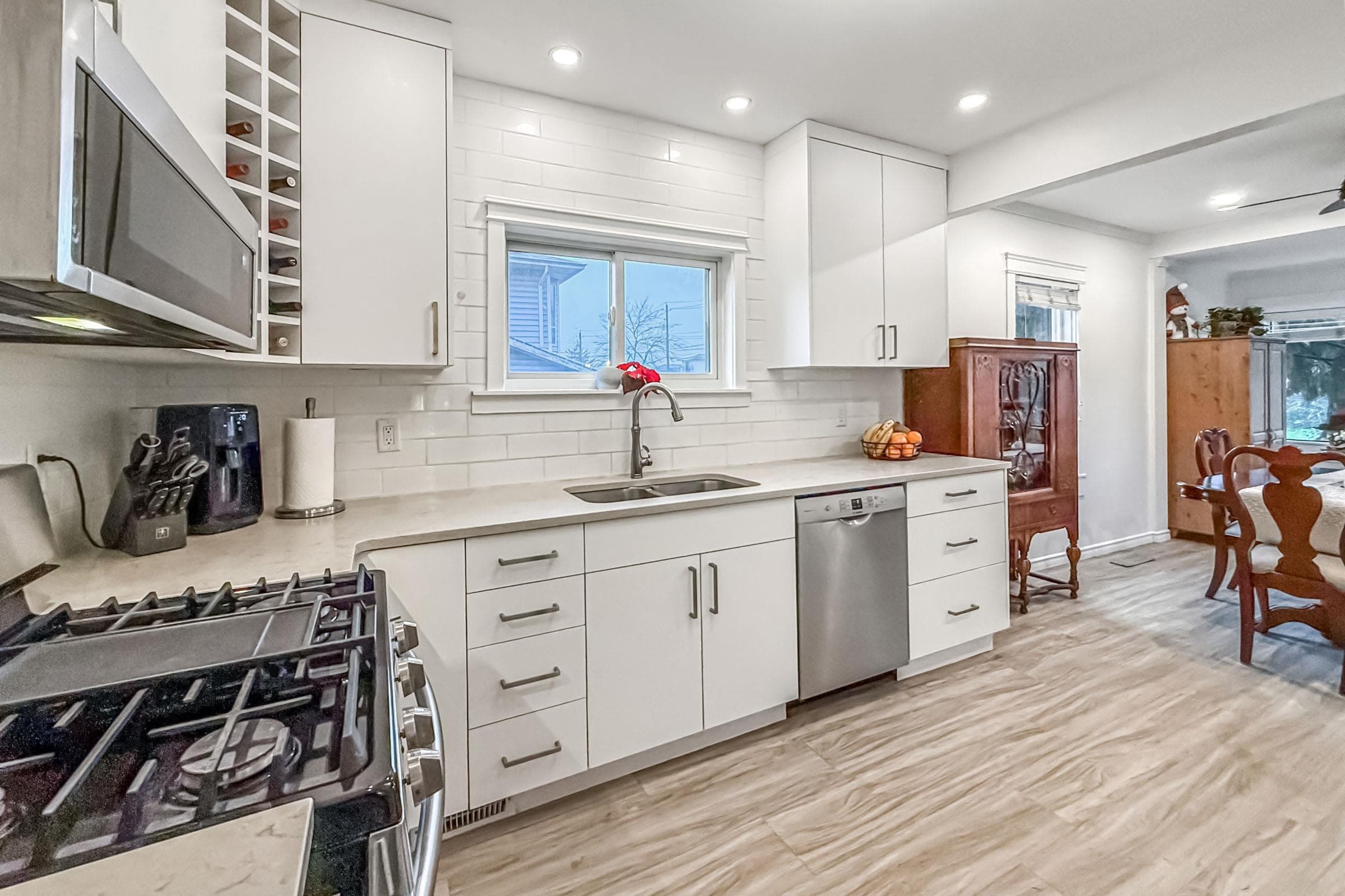 251 Pembina Street, New Westminster, V3M 5J3 — photo 1