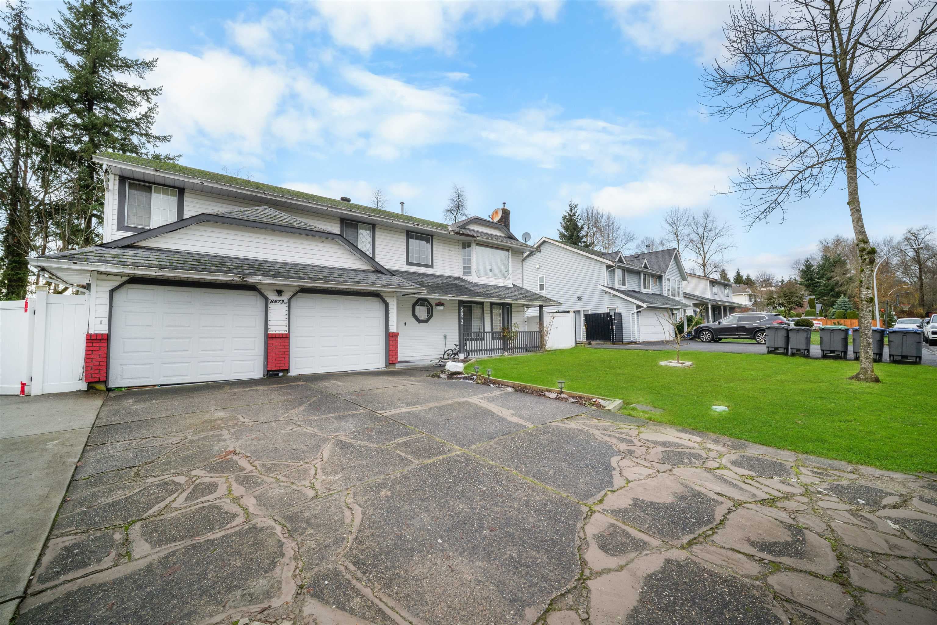 8873 143a Street, Surrey, V3V 7P7 — photo 2