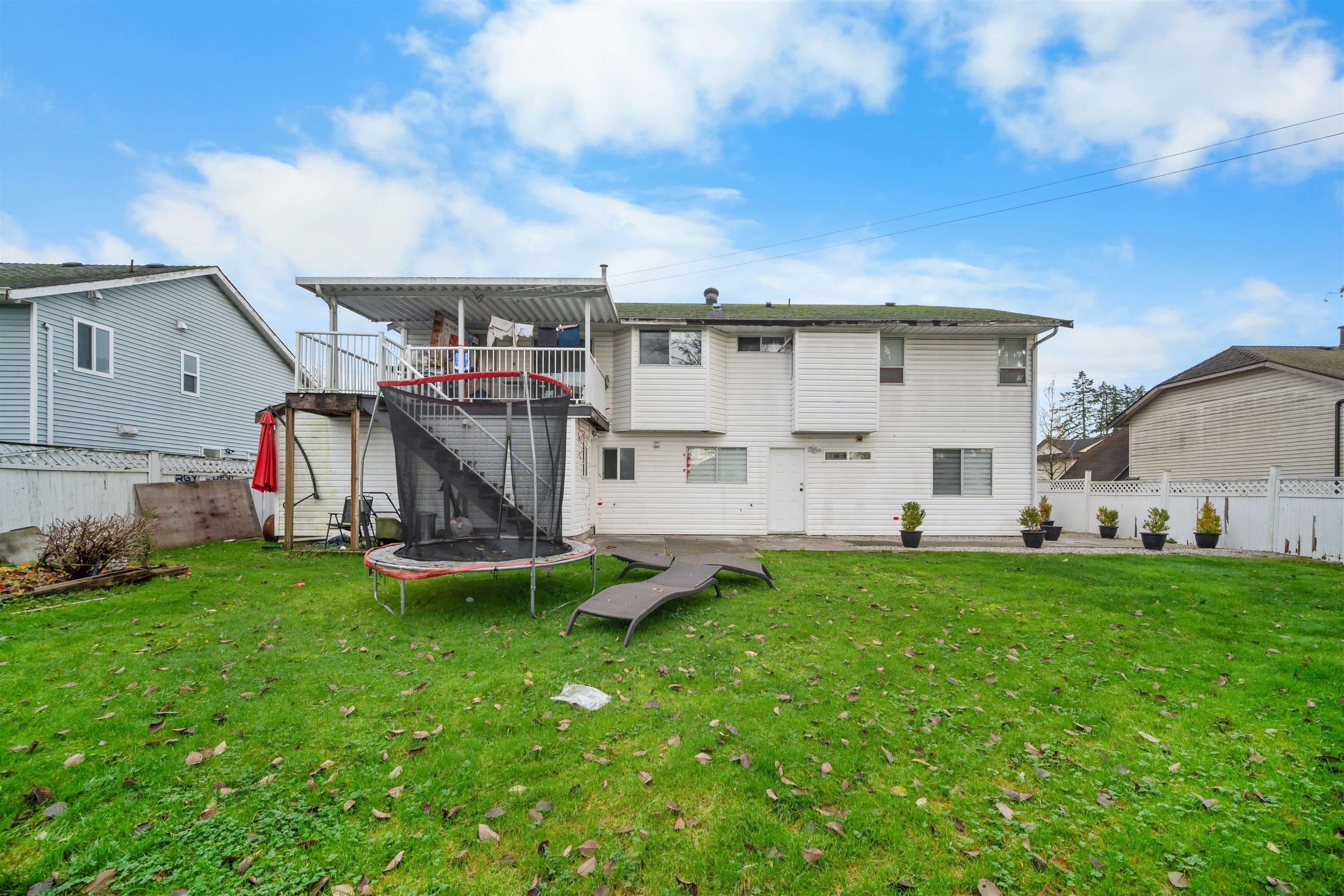 8873 143a Street, Surrey, V3V 7P7 — photo 4