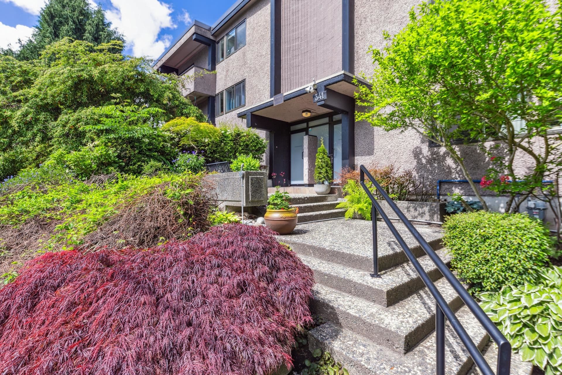 205 - 341 Mahon Avenue, North Vancouver, V7M 3E1 — photo 2