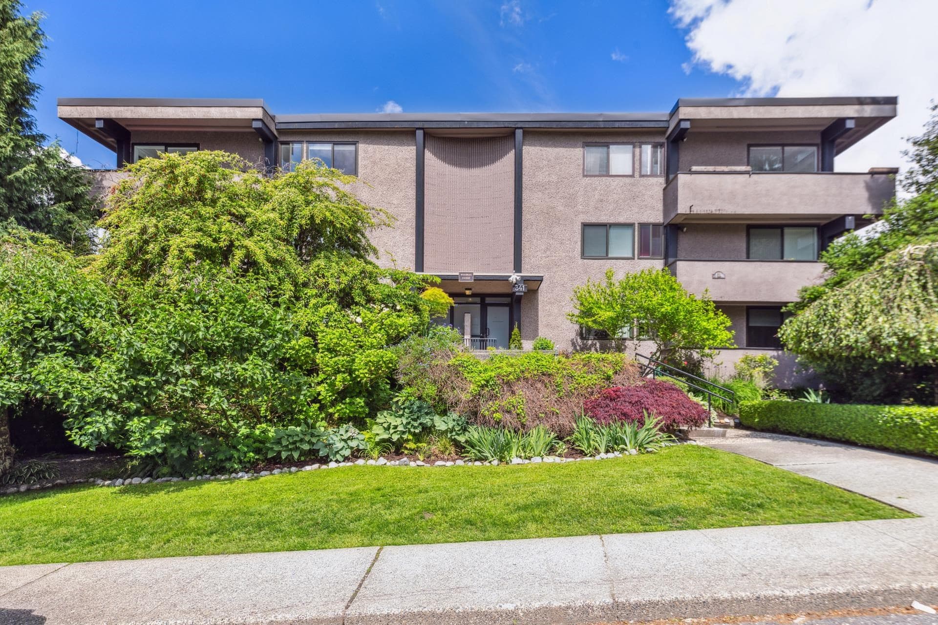 205 - 341 Mahon Avenue, North Vancouver, V7M 3E1 — photo 1