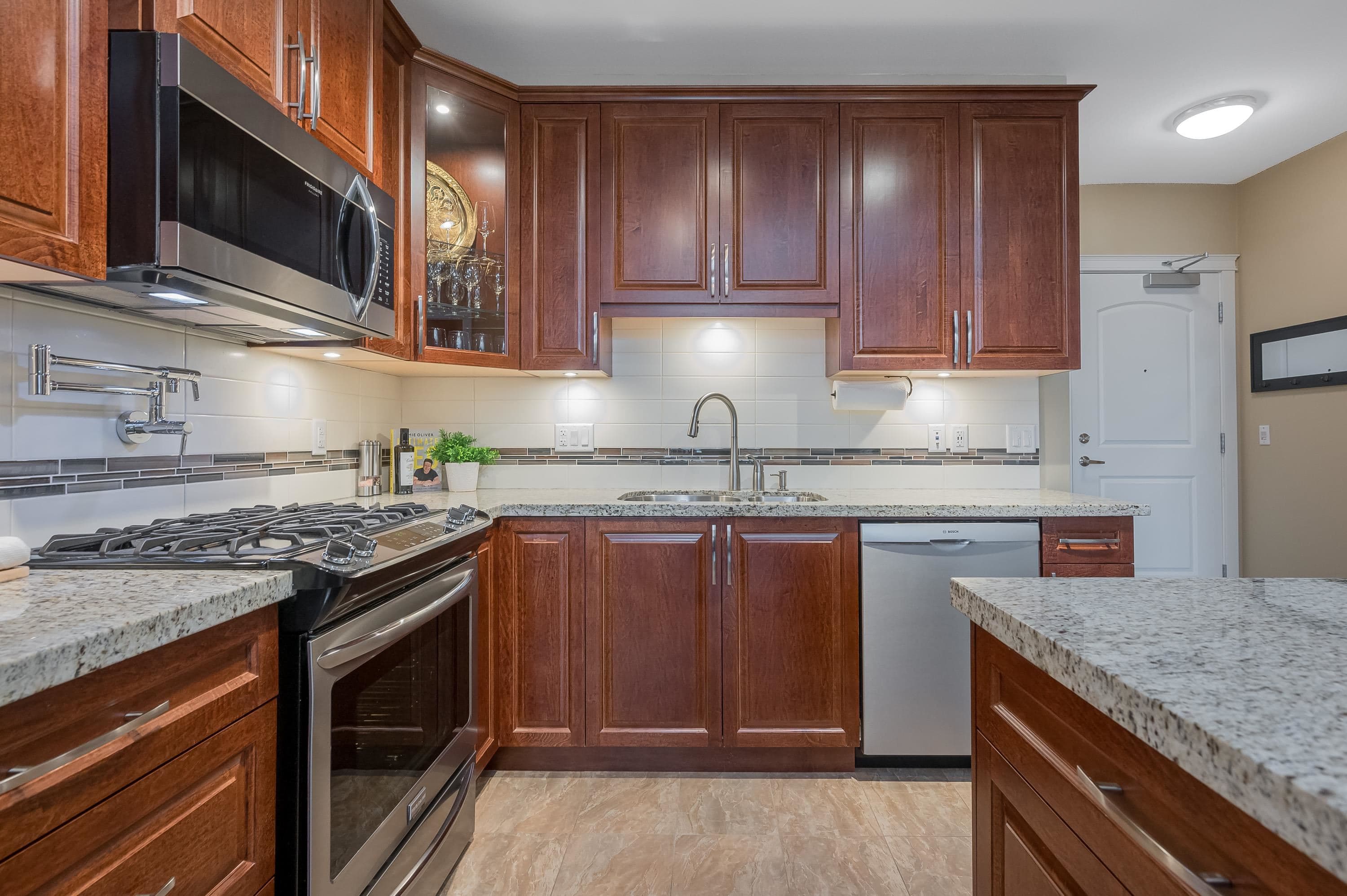 A503 - 8218 207a Street, Langley, V2Y 0X9 — photo 4