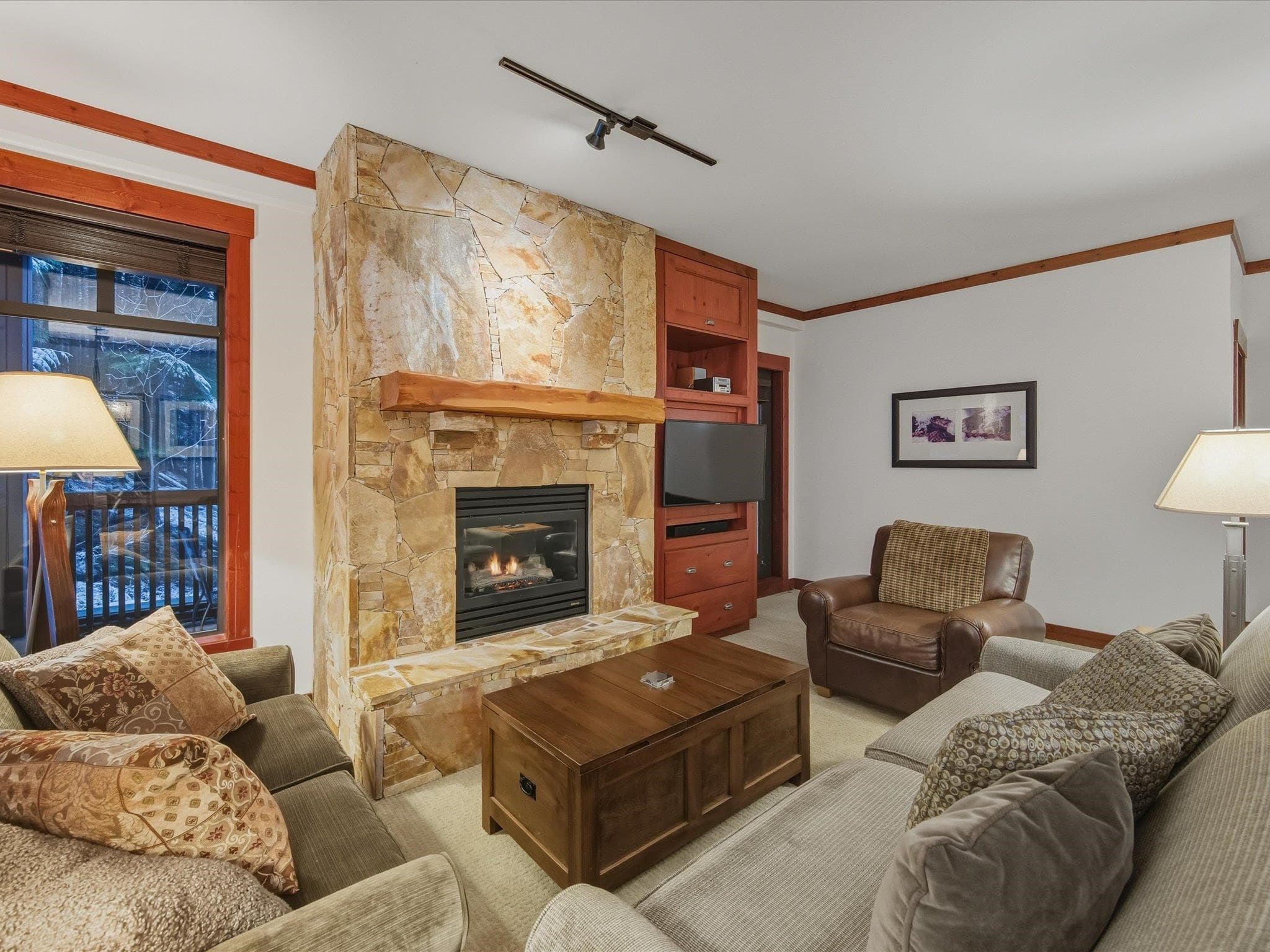221 - 2202 Gondola Way, Whistler, V8E 0M7 — photo 5