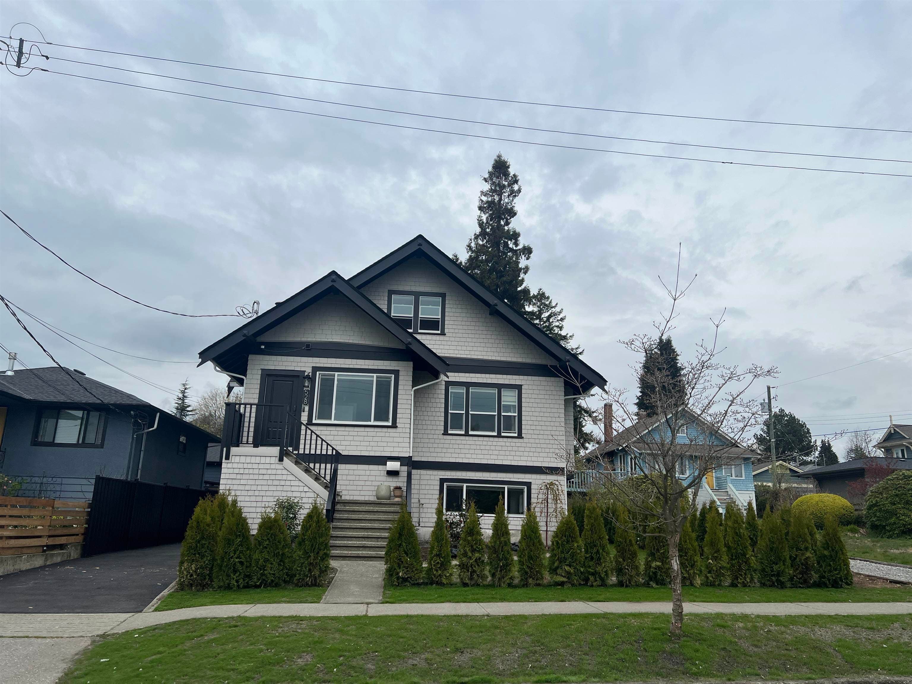 5xx E 9 Street, North Vancouver
