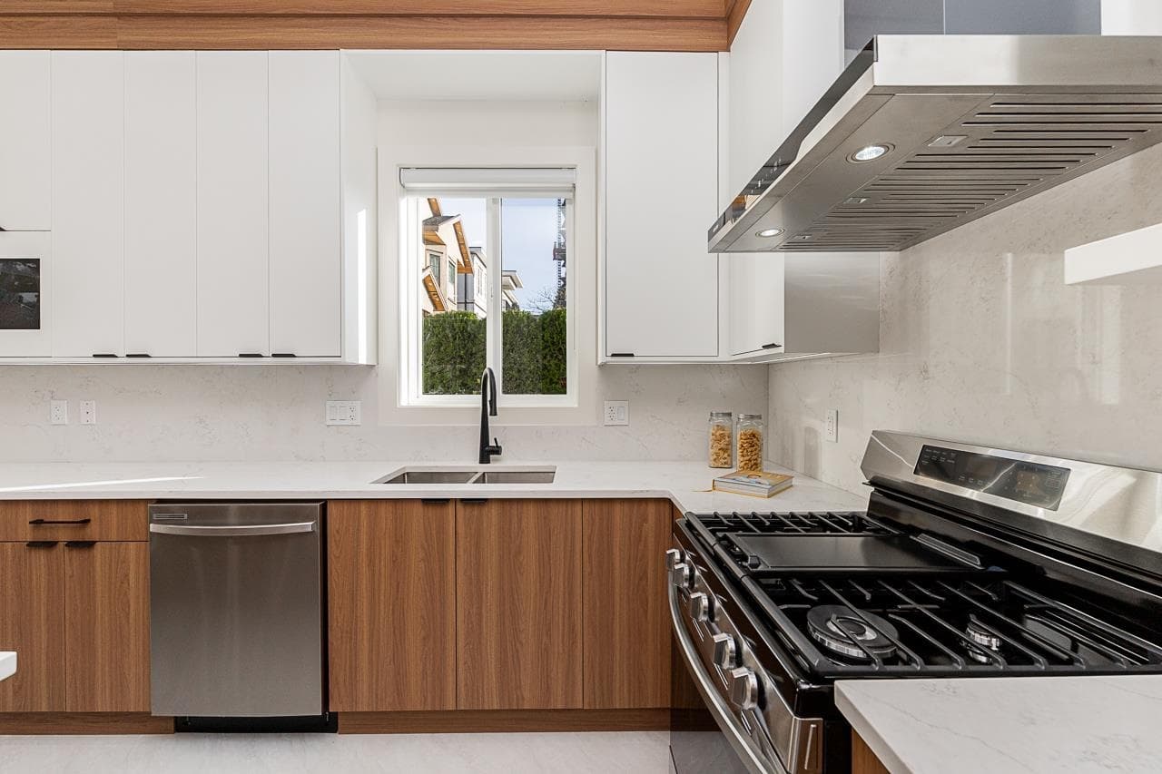 3 - 9935 Sullivan Street, Burnaby, V3J 1J1 — photo 5
