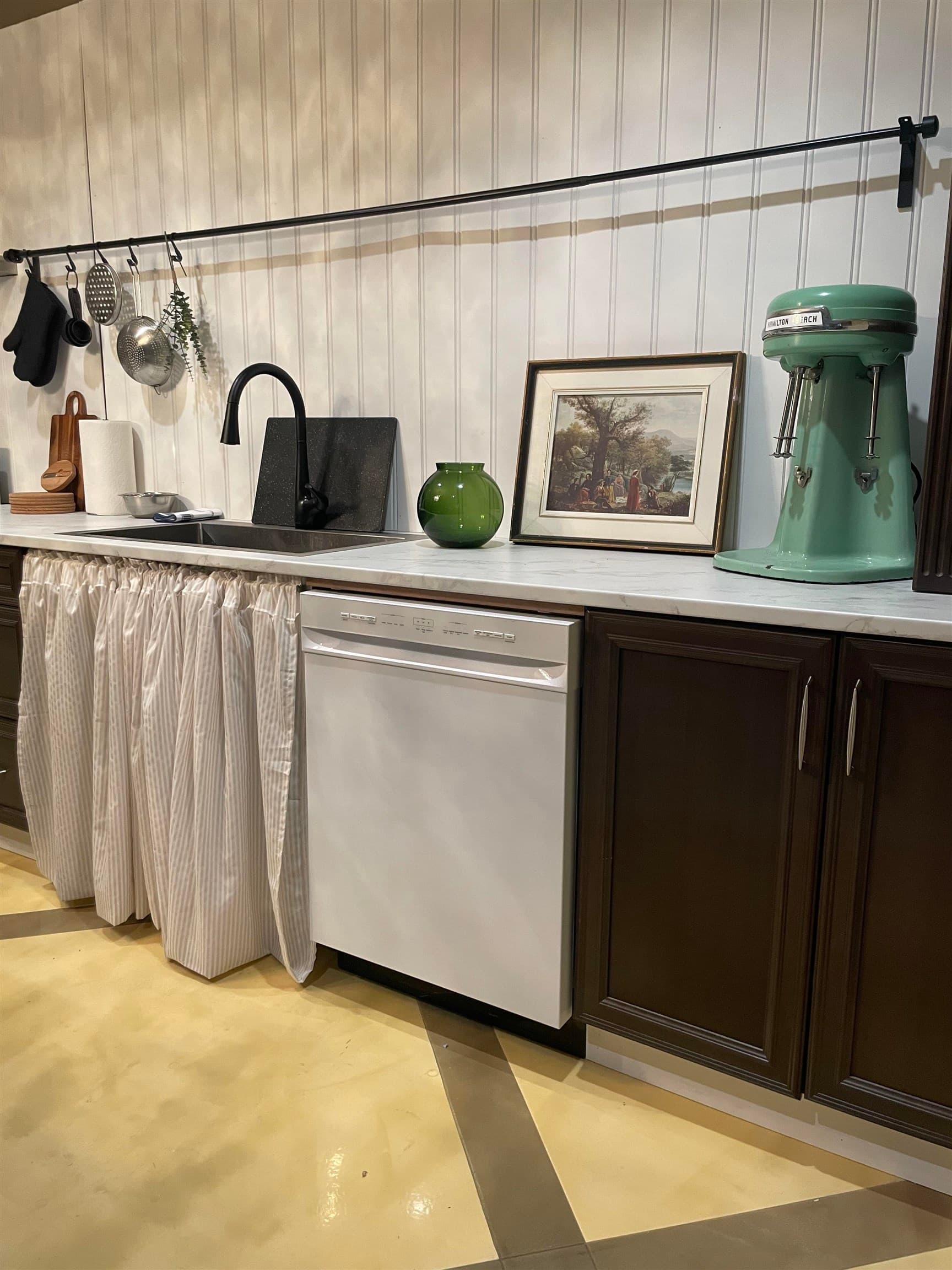 Suite - 7589 Curtis Street, Burnaby, V5A 4W7 — photo 5