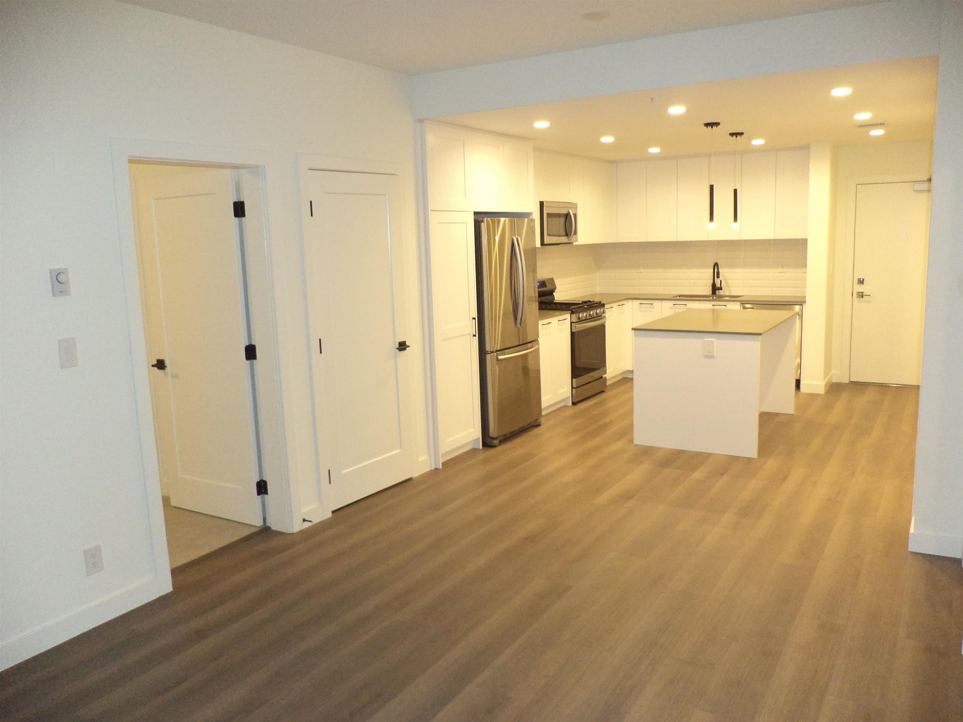 305 - 20052 83a Avenue, Langley, V2Y 3P4 — photo 1