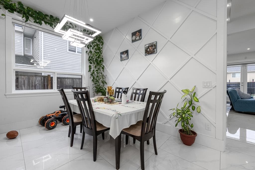 13306 90 Avenue, Surrey, V3V 1C1 — photo 5