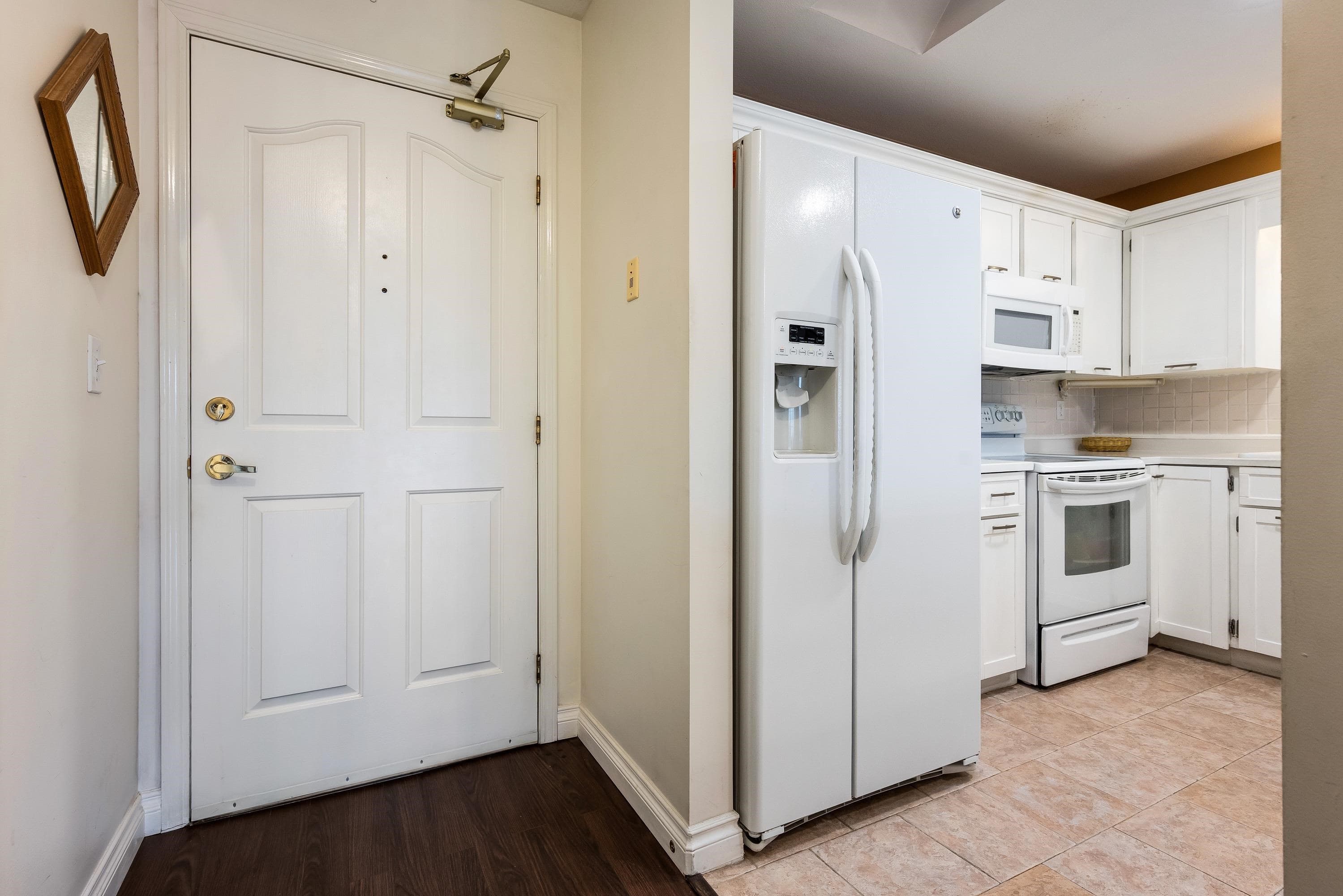 307 - 45660 Knight Road, Chilliwack, V2R 2X4 — photo 3