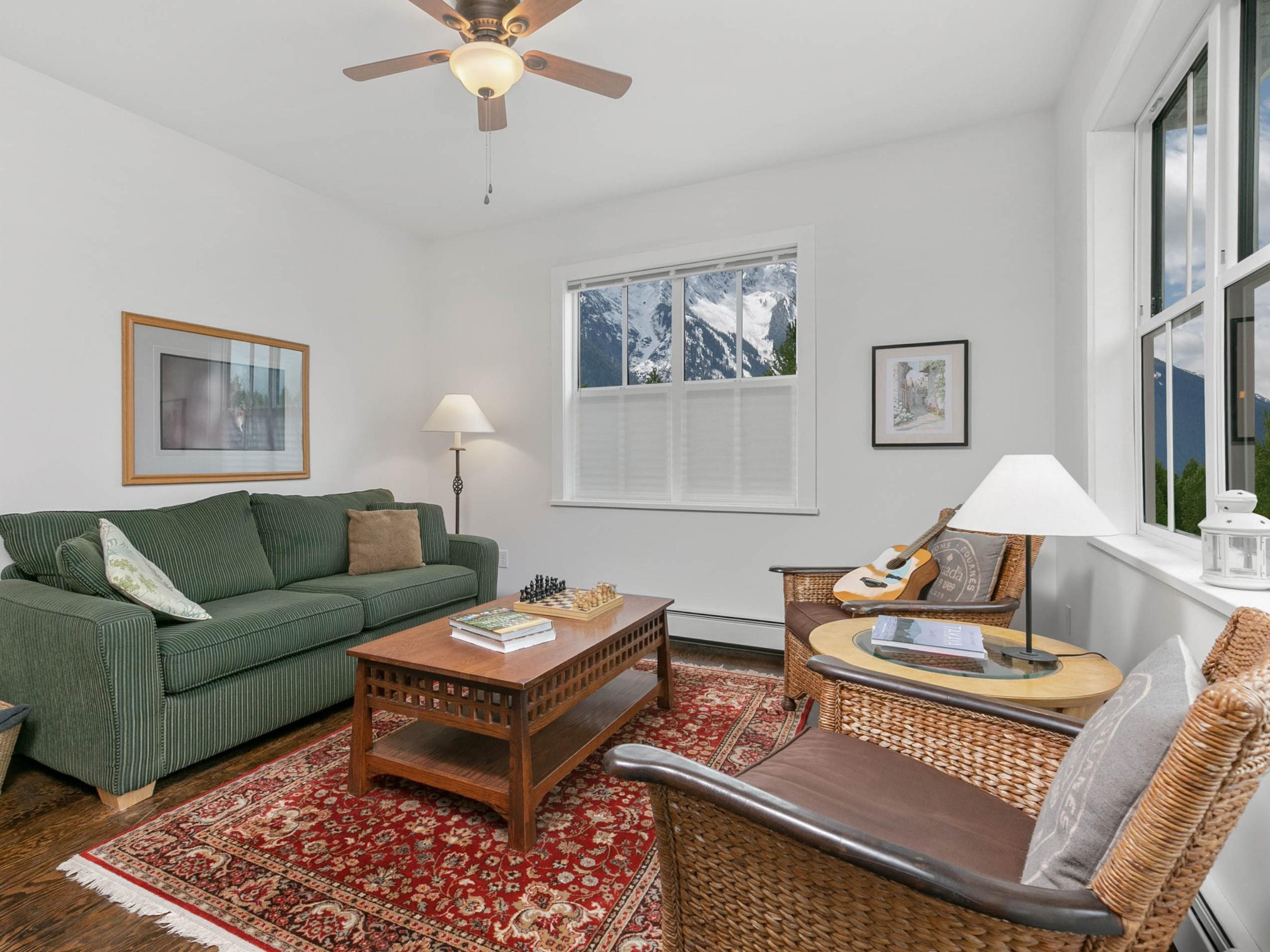 1926 Stonecutter Place, Pemberton, V0N 2L0 — photo 2