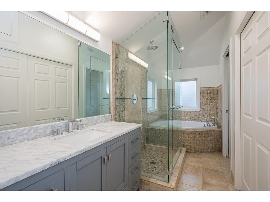 14057 66 Avenue, Surrey, V3W 2B2 — photo 2