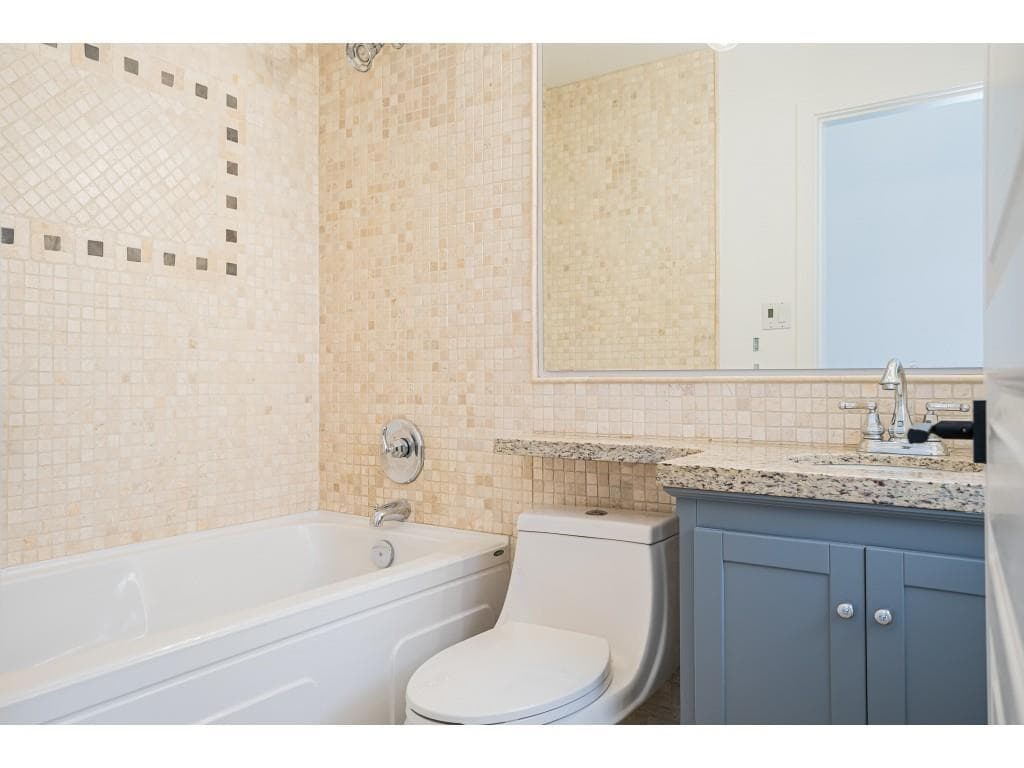 14057 66 Avenue, Surrey, V3W 2B2 — photo 4