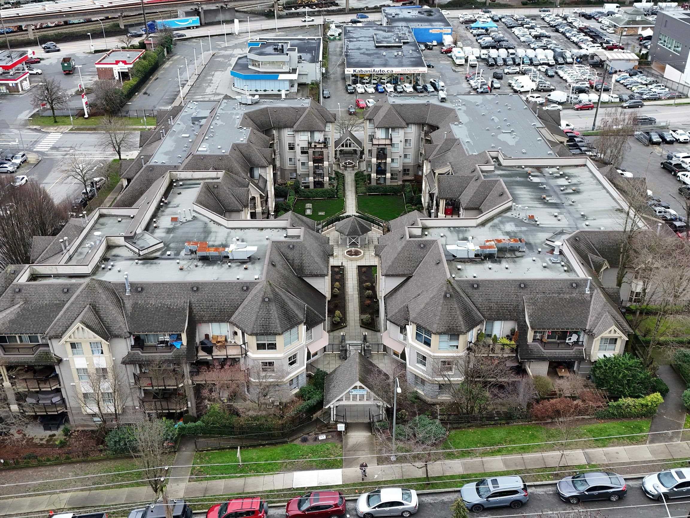 313 - 214 Eleventh Street, New Westminster, V3M 4C9 — photo 1