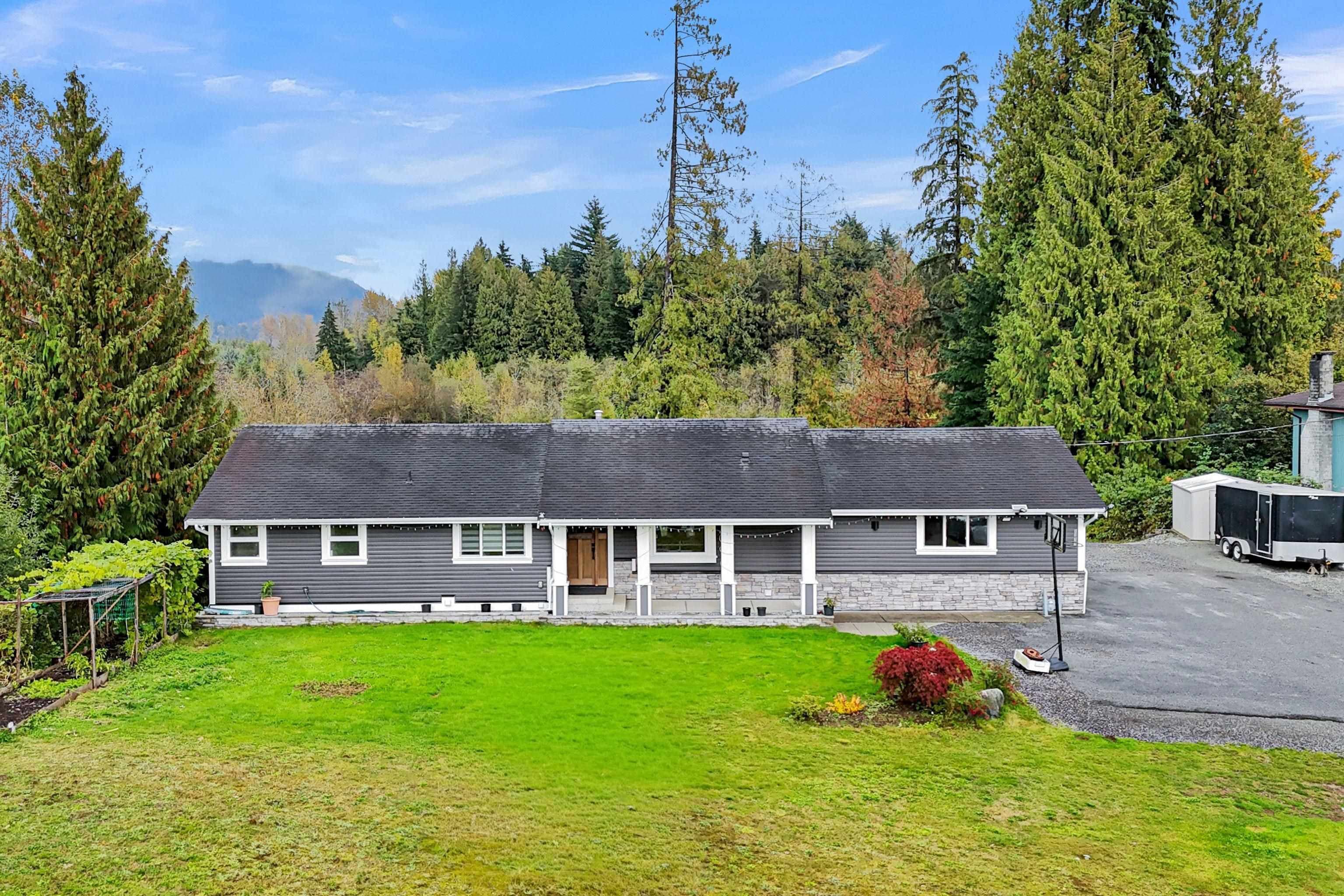 8972 Dewdney Trunk Road, Mission, V2V 6Y1 — photo 2
