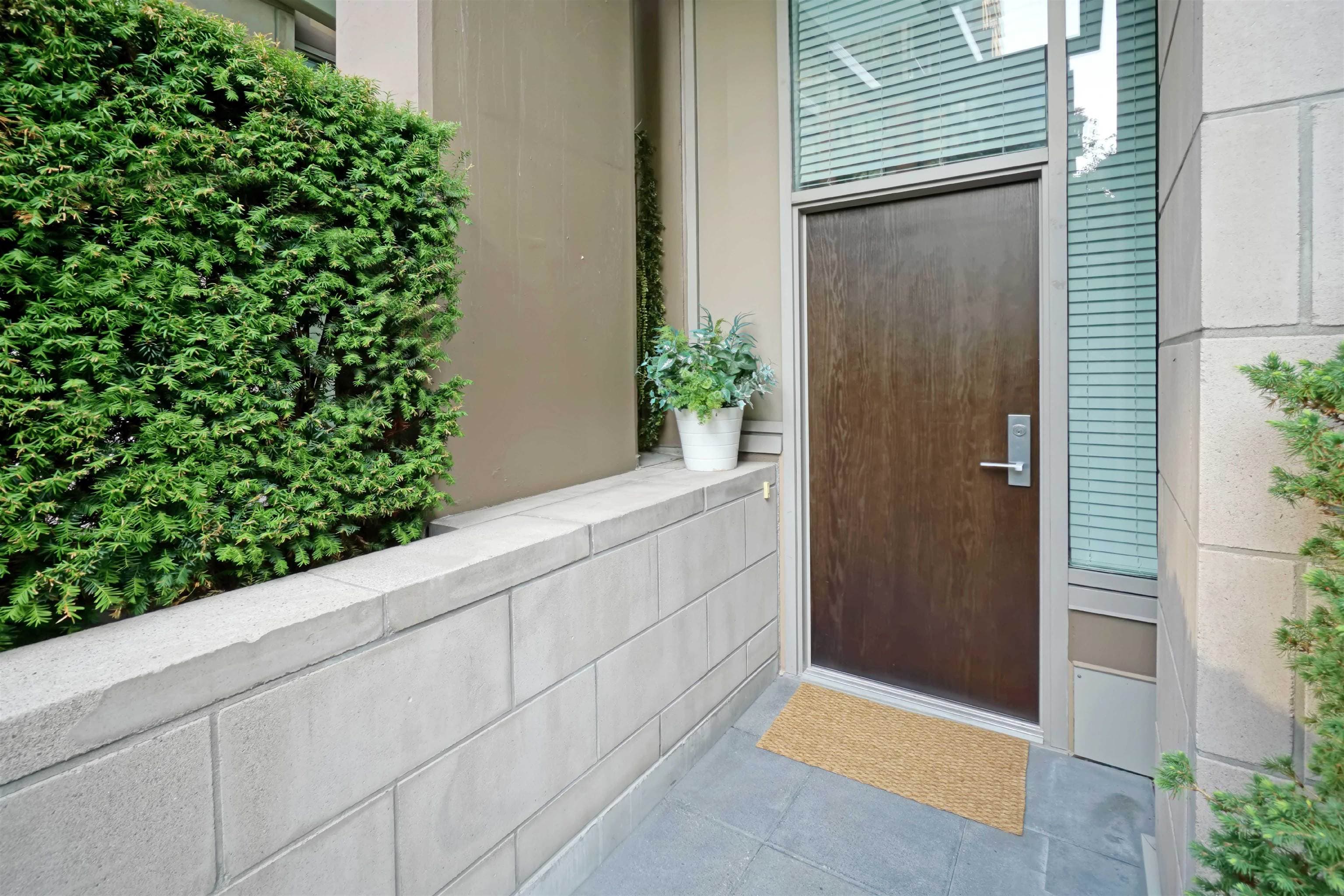 1045 Richards Street, Vancouver, V6B 0C2 — photo 2