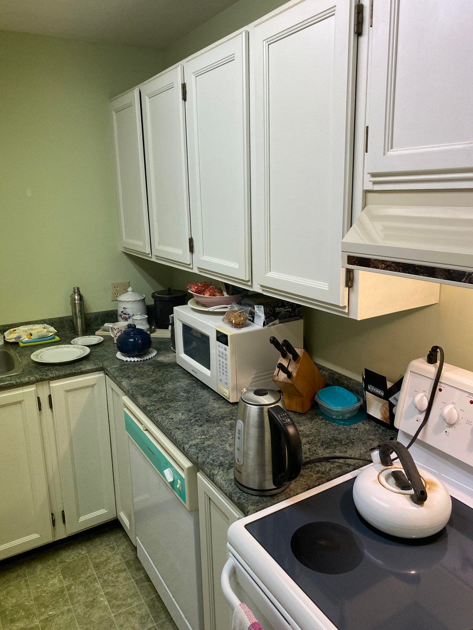 102 - 1442 Foster Street, White Rock, V4B 3X7 — photo 2