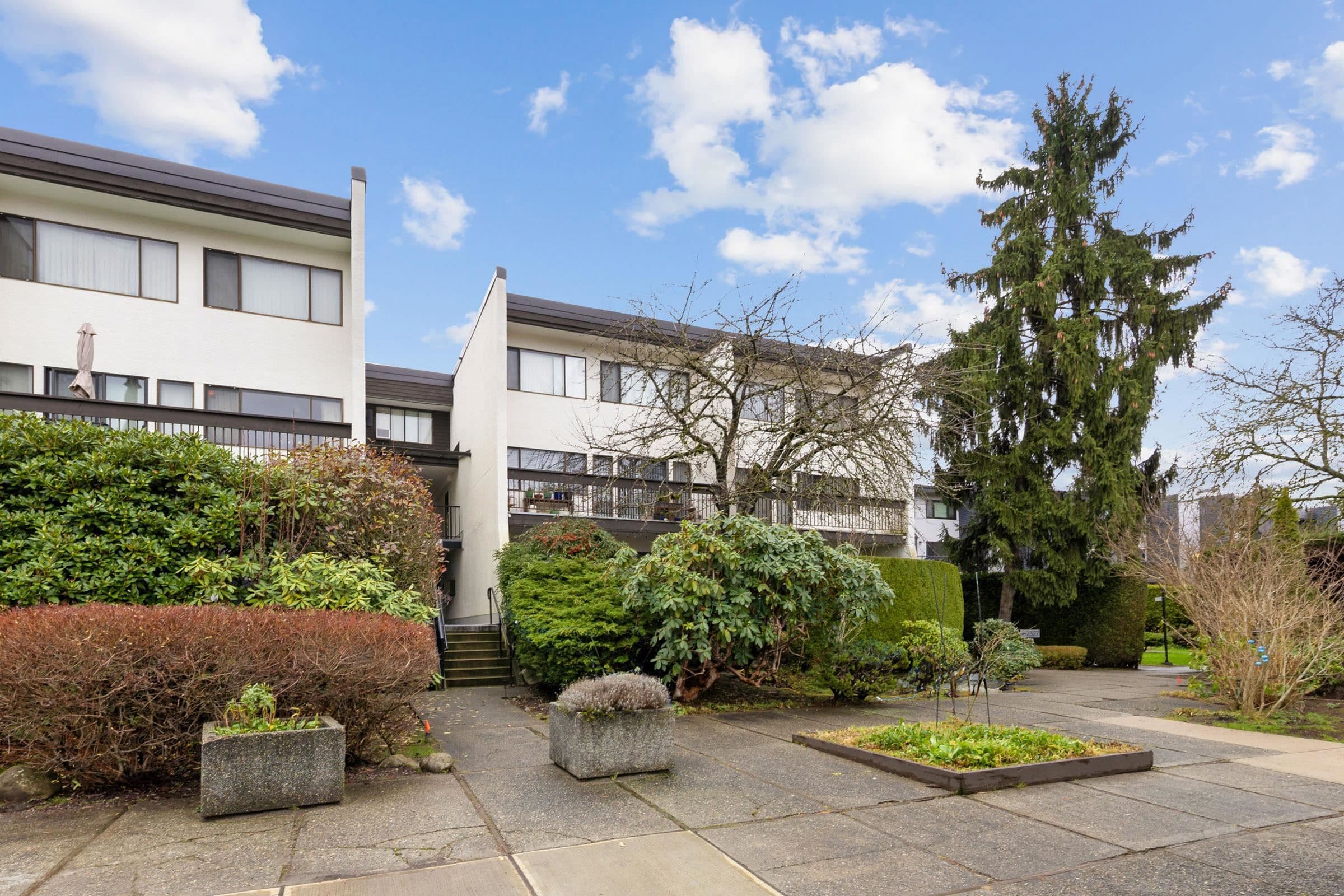 5 - 7327 Montecito Drive, Burnaby