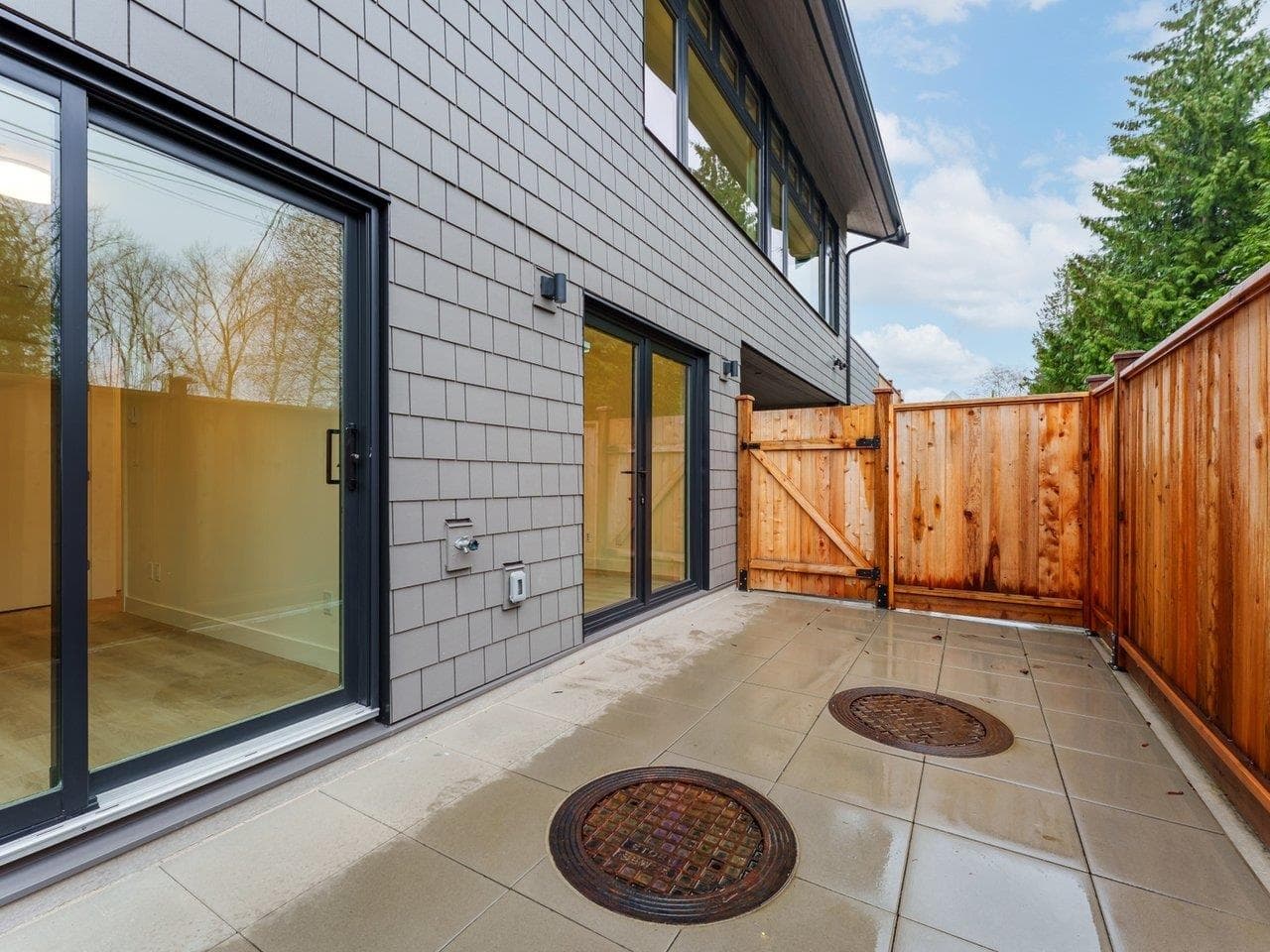 1123 E Keith Road, North Vancouver, V7L 1X4 — photo 3