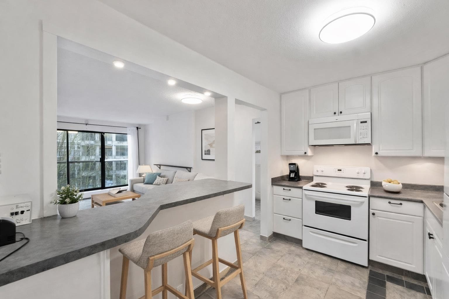 317 - 13364 102 Avenue, Surrey, V3T 5L8 — photo 2