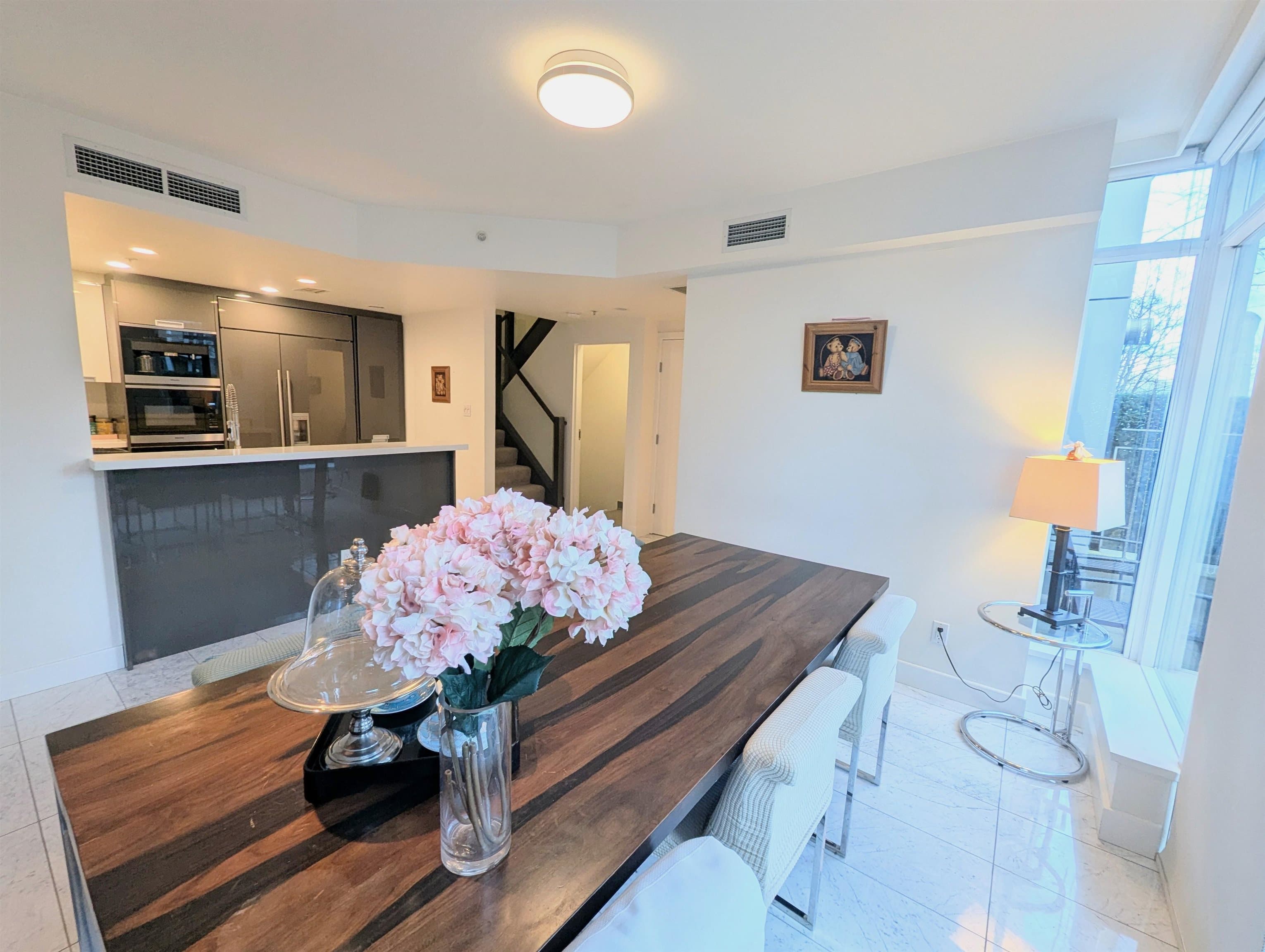 1211 W Cordova, Vancouver, V6C 3P9 — photo 4