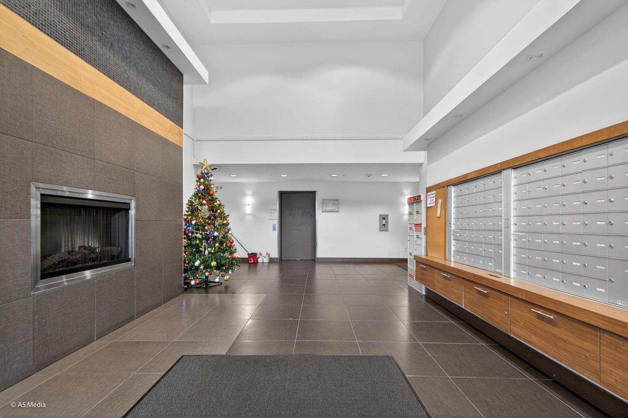 318 - 13555 Gateway Drive, Surrey, V3T 0B5 — photo 4
