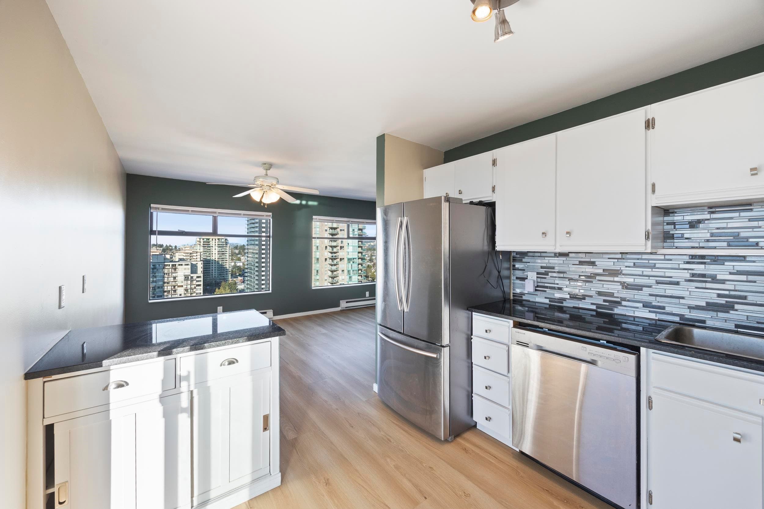 1601 - 615 Belmont Street, New Westminster, V3M 6A1 — photo 2