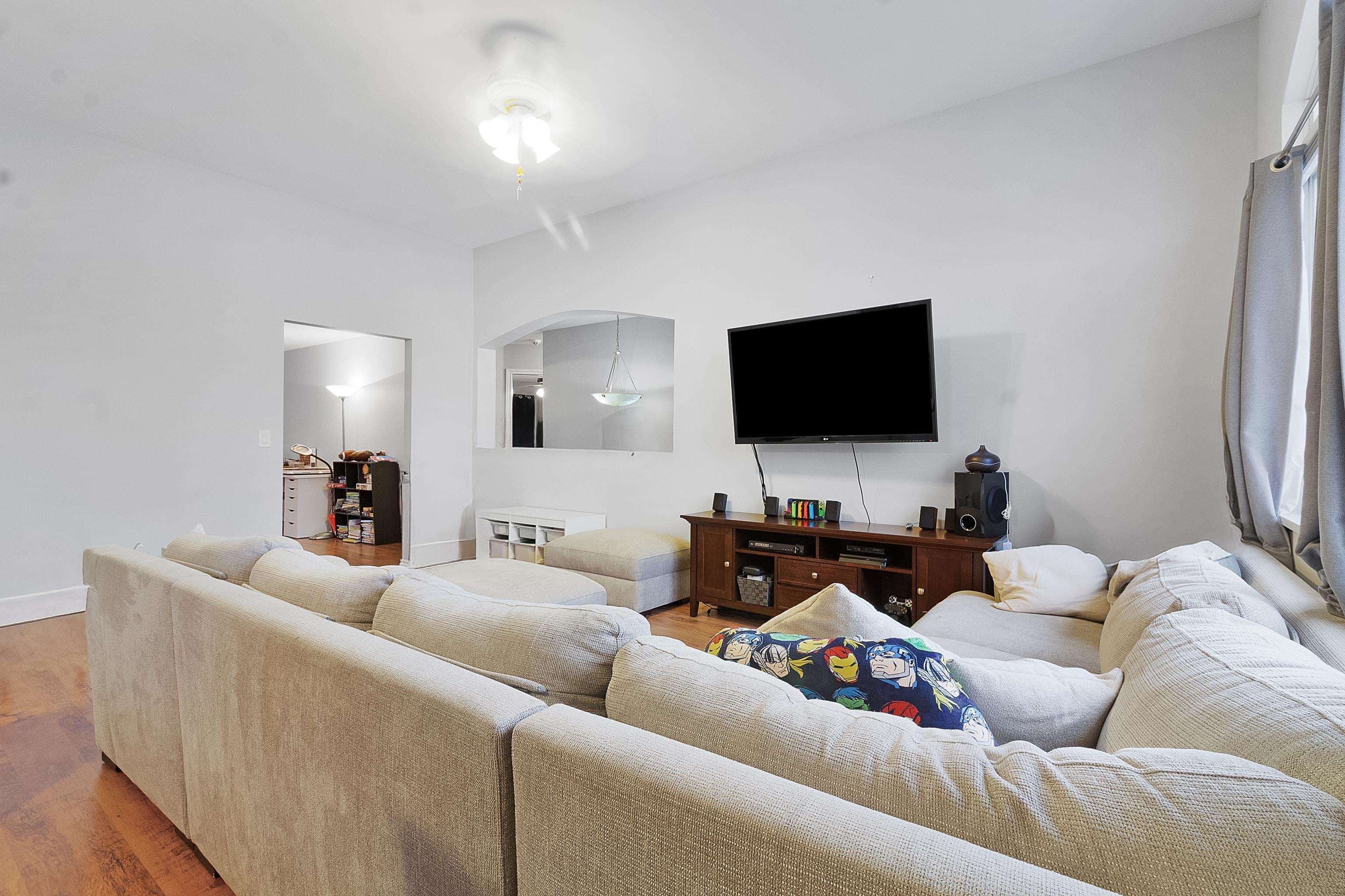 35055 Kootenay Drive, Abbotsford, V2S 8C9 — photo 4