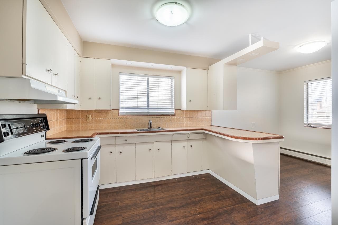 4044 Parker Street, Burnaby, V5C 3B9 — photo 4