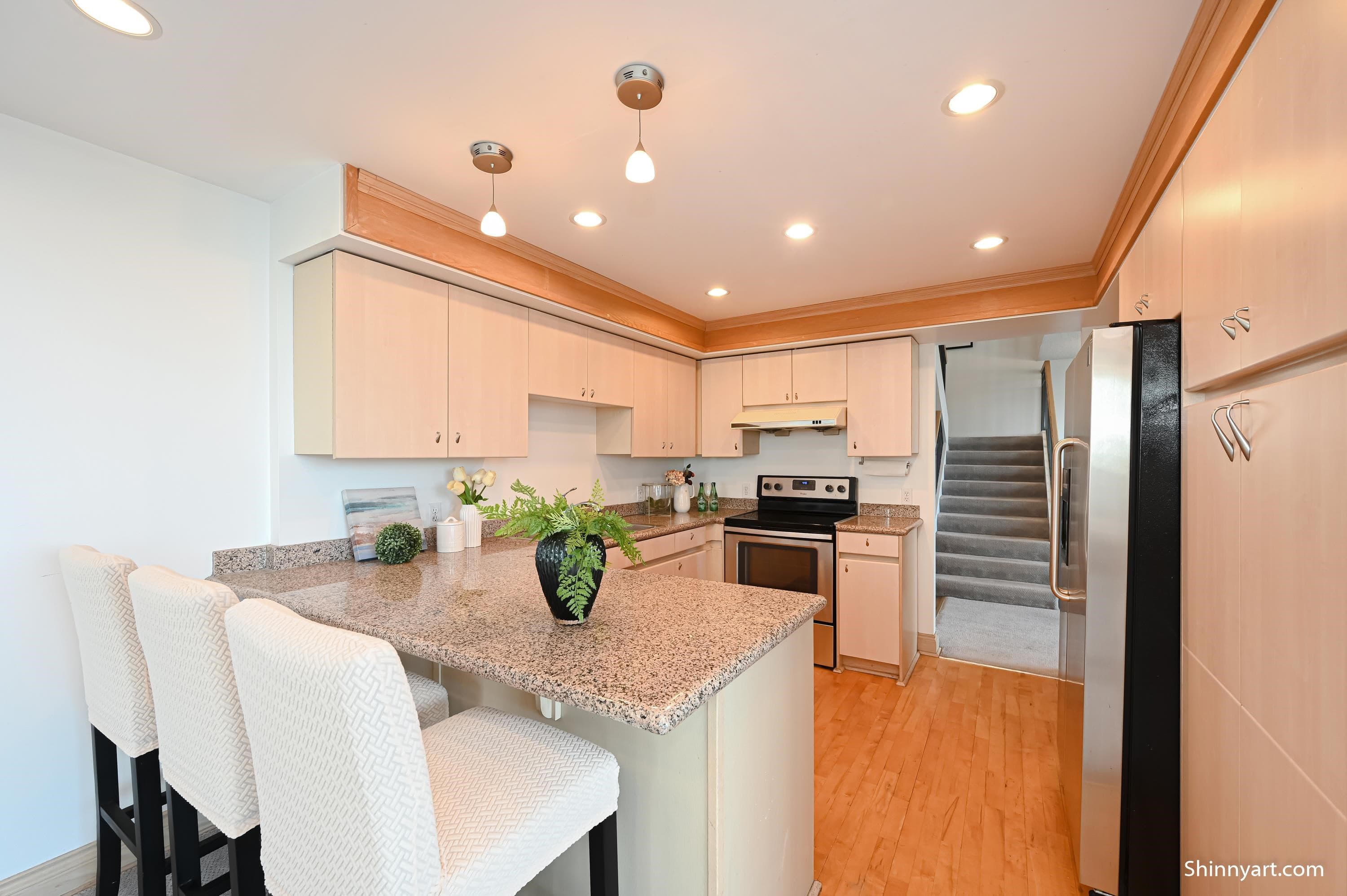 PH1604 - 8811 Lansdowne Road, Richmond, V6X 3T4 — photo 5
