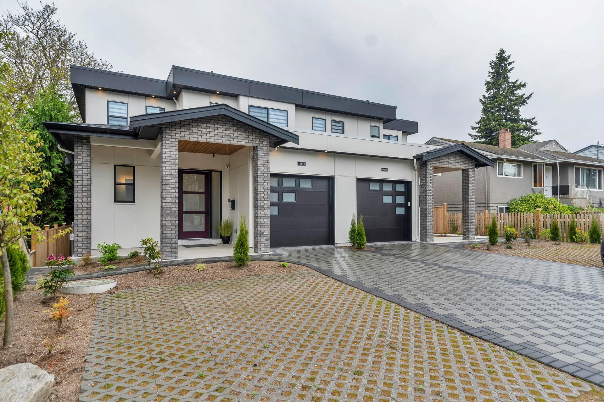15570 Oxenham Avenue, White Rock, V4B 2J3 — photo 3