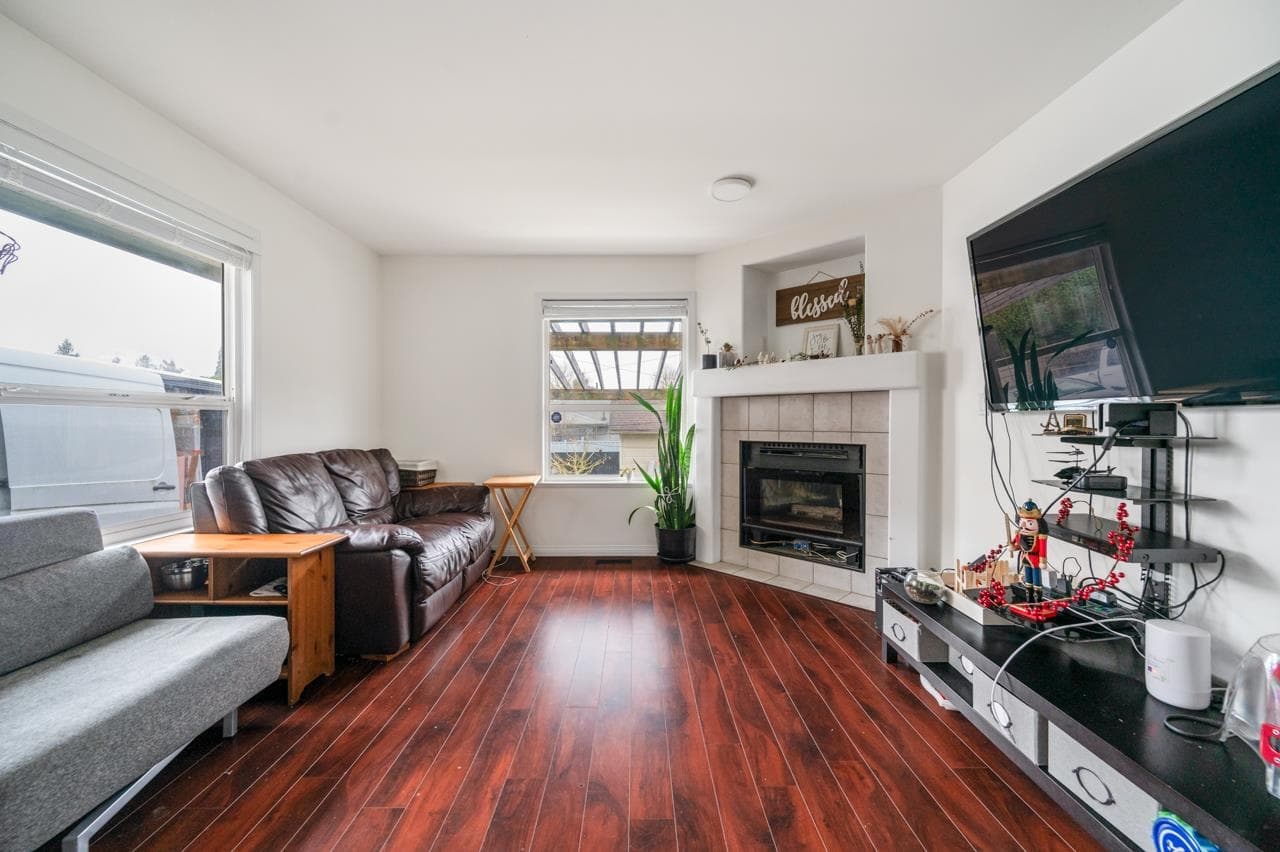 15476 110 Avenue, Surrey, V3R 0X1 — photo 3