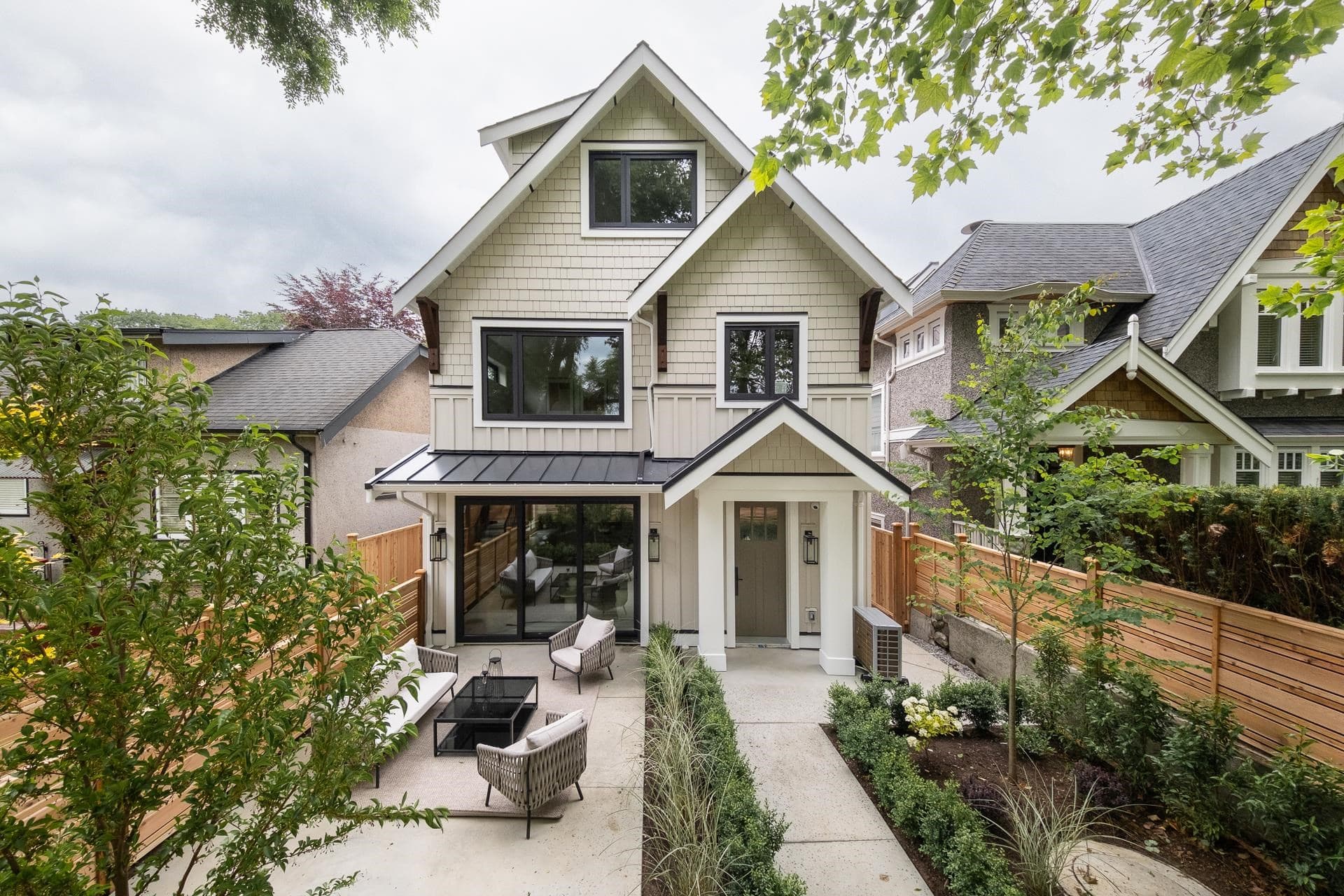 1 - 2154 E 6th Avenue, Vancouver