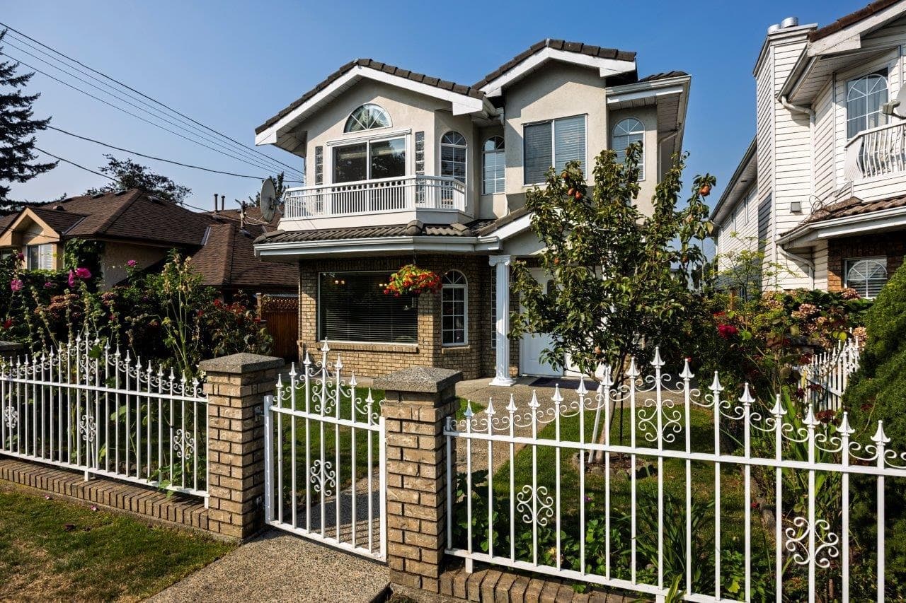 6865 Sperling Avenue, Burnaby