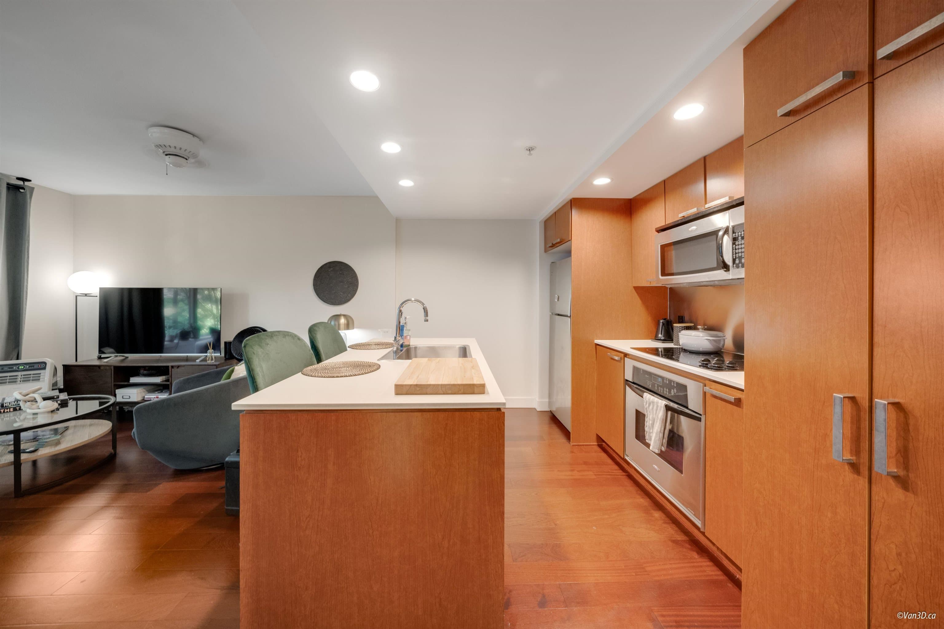 302 - 1255 Seymour Street, Vancouver, V6B 0H1 — photo 2