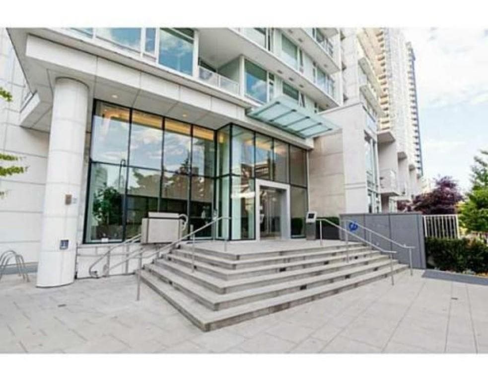 1609 - 161 W Georgia Street, Vancouver, V6B 0K9 — photo 2