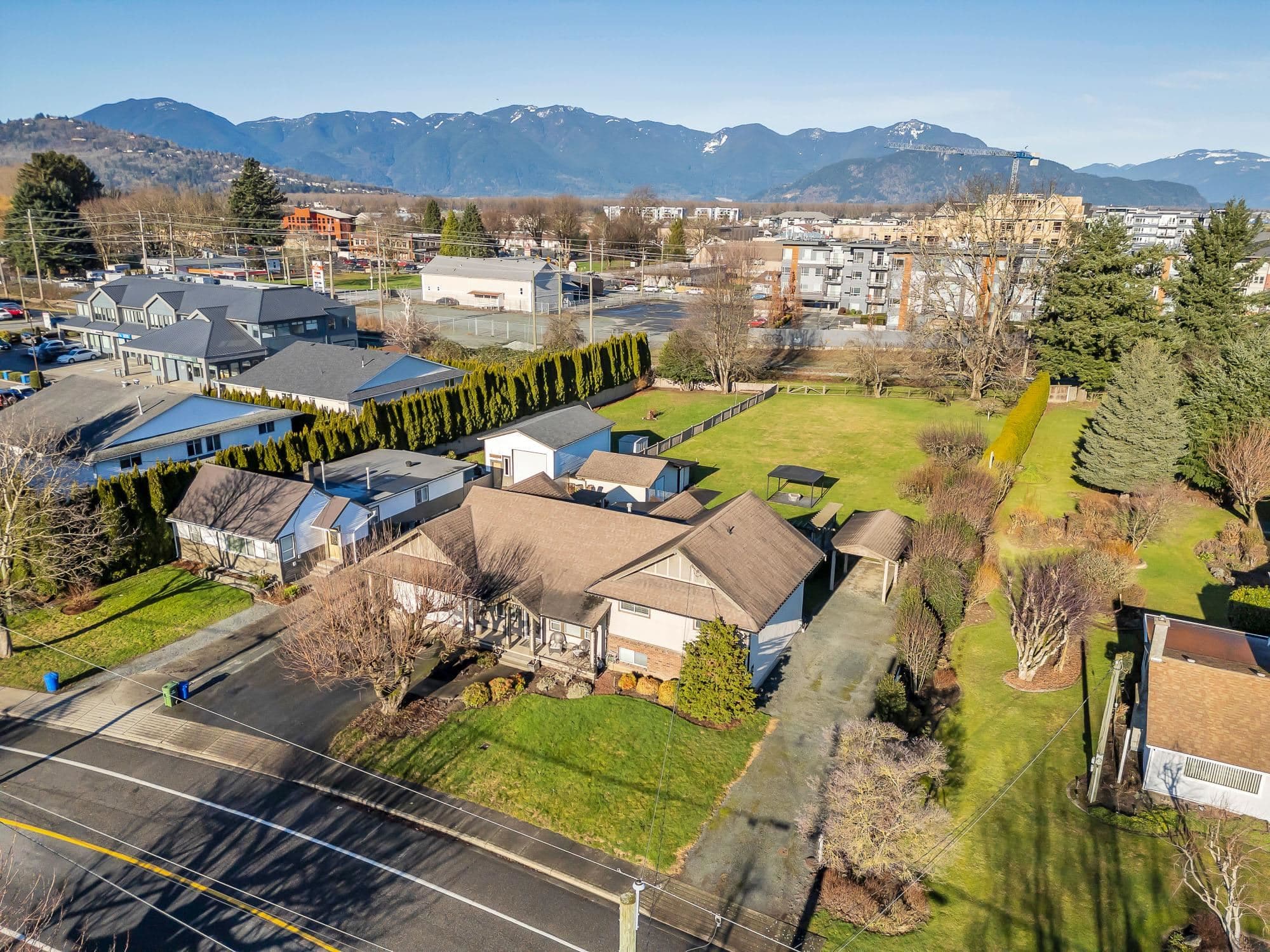 45757 Britton Avenue, Chilliwack, V2R 1X7 — photo 3
