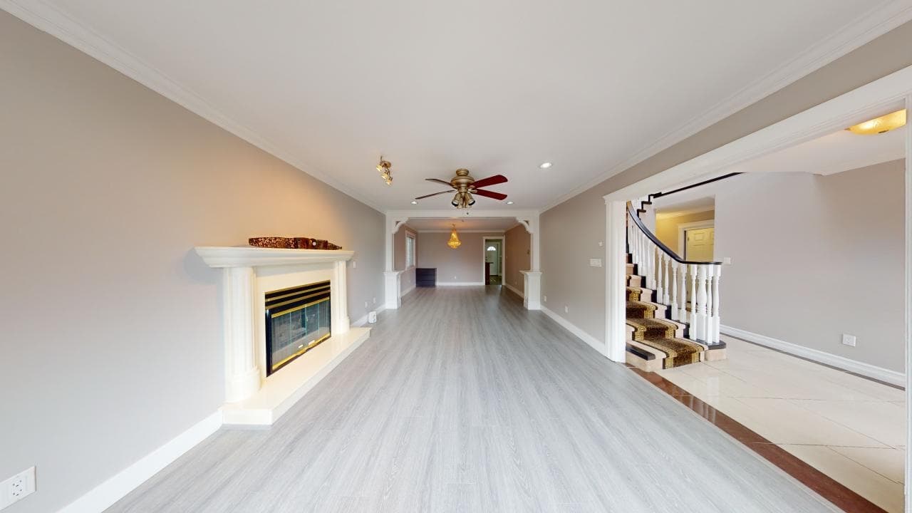 7563 Cariboo Road, Burnaby, V3N 4X2 — photo 3