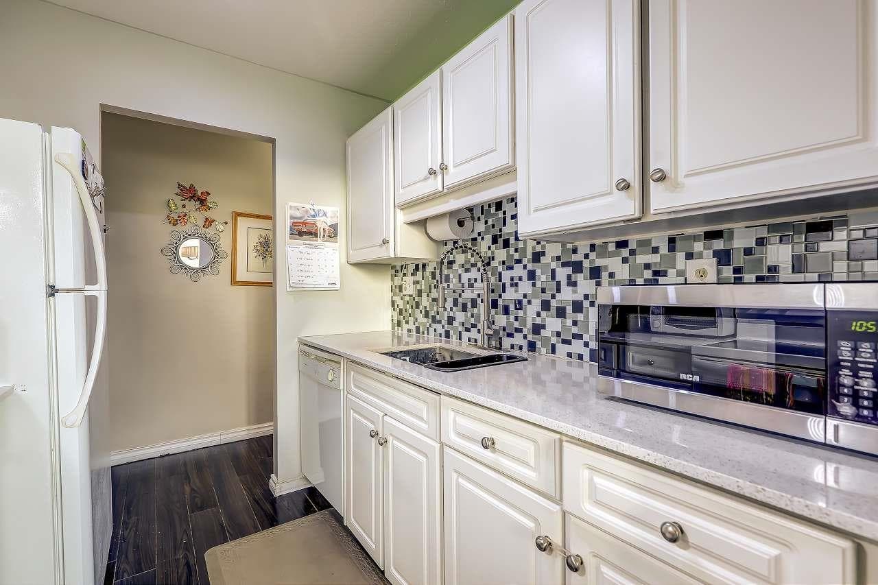 906 - 620 Seventh Avenue, New Westminster, V3M 5T6 — photo 2